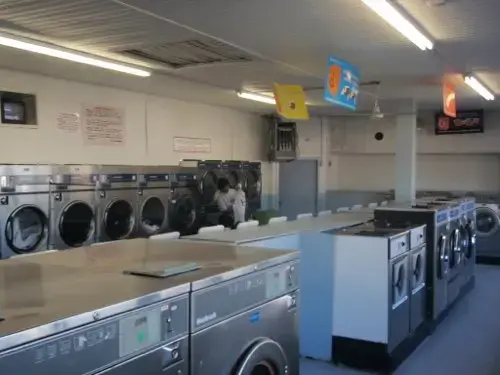 Emporia Coin Laundry - Image 6