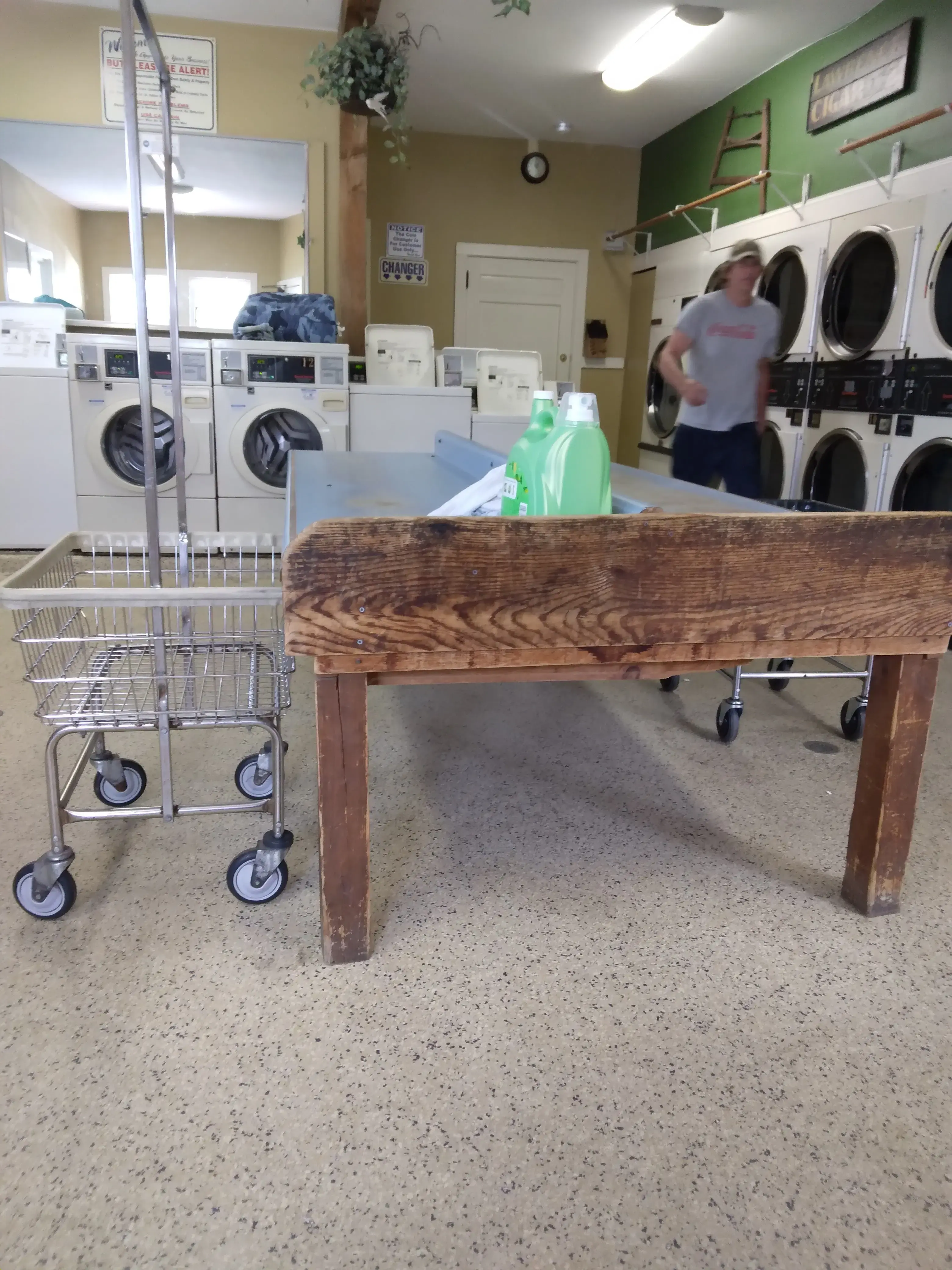 Epping Launder Center thumbnail 3