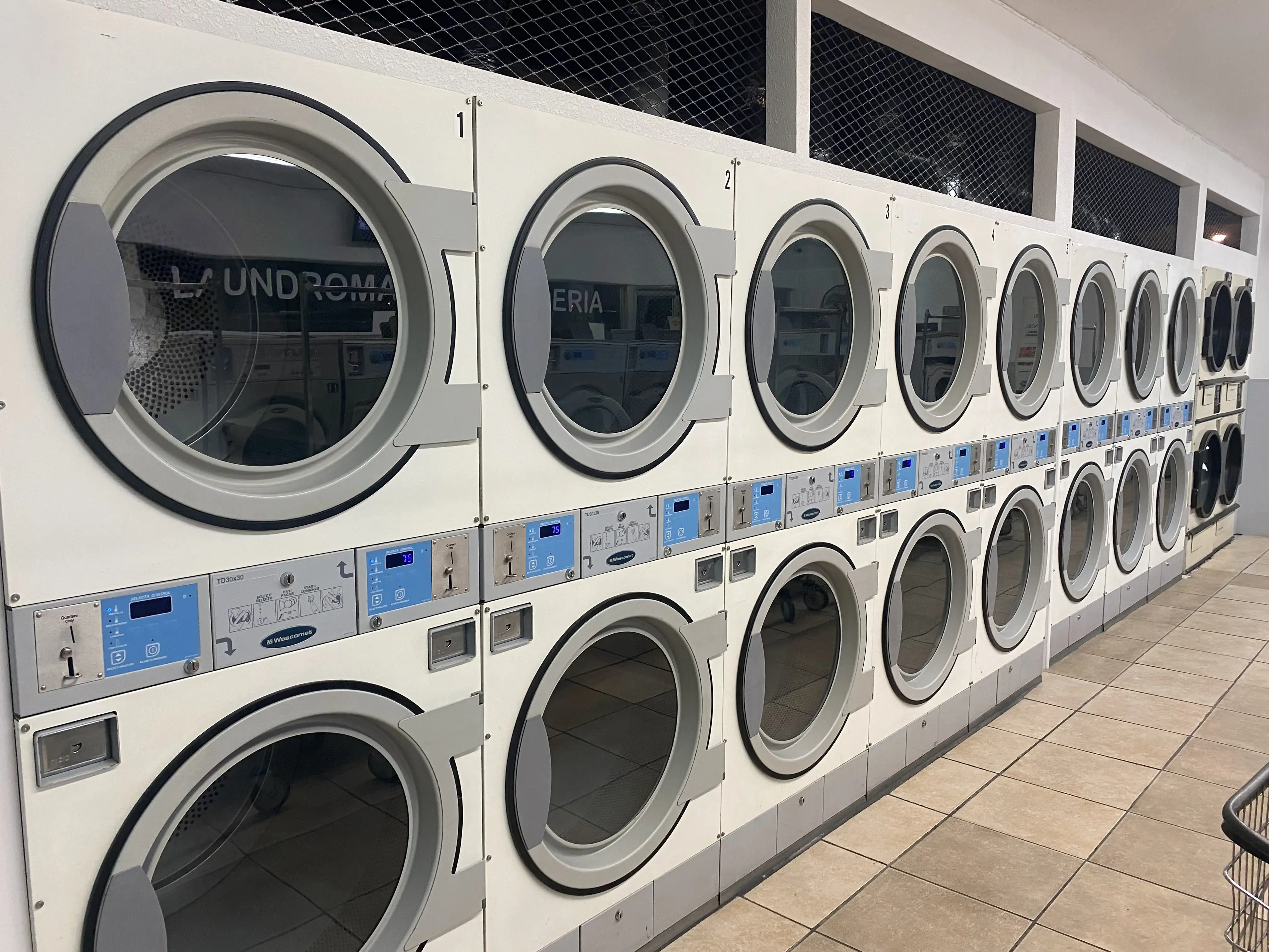 Escondido Laundromat location