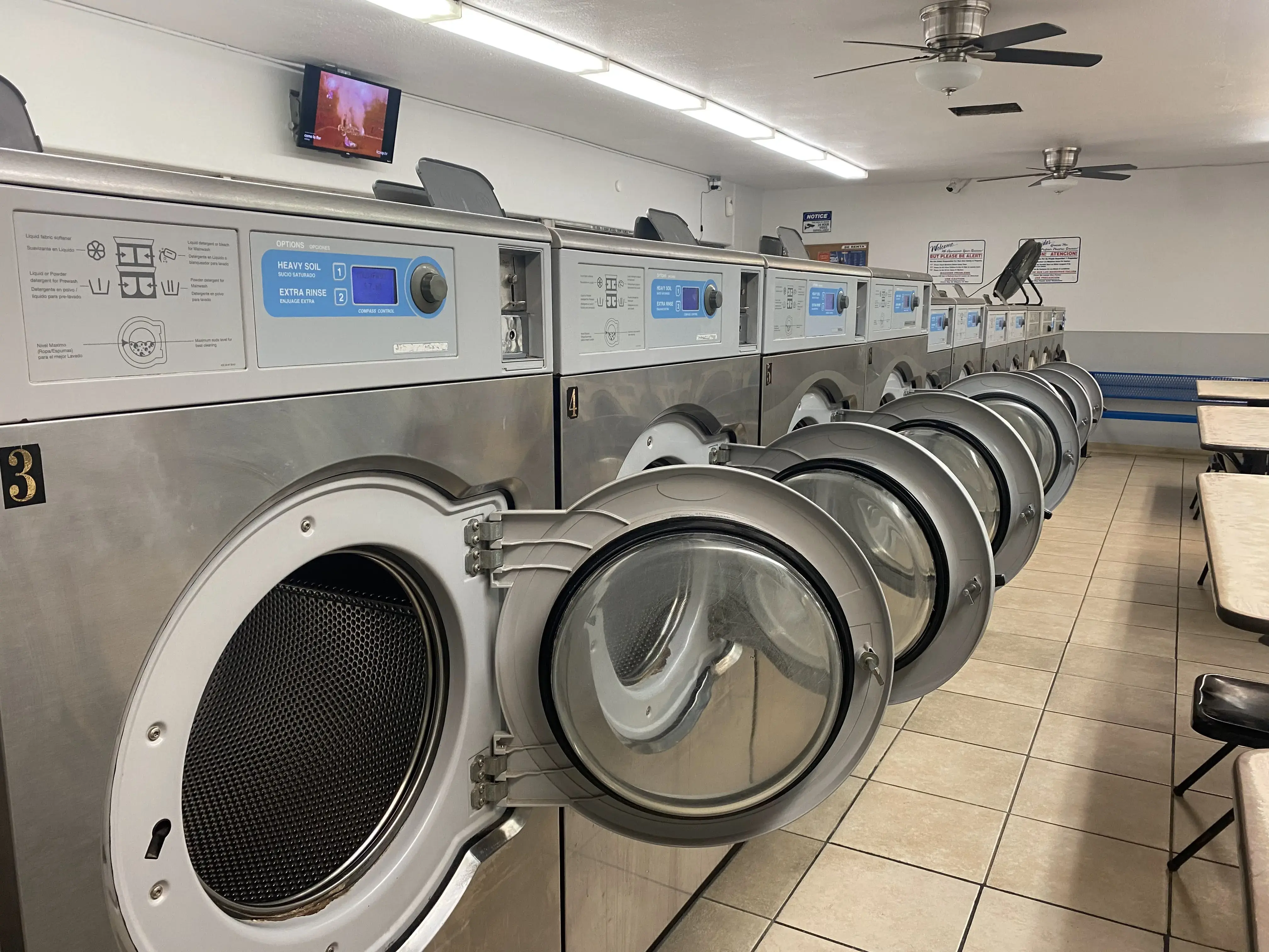 Escondido Laundromat - Image 3