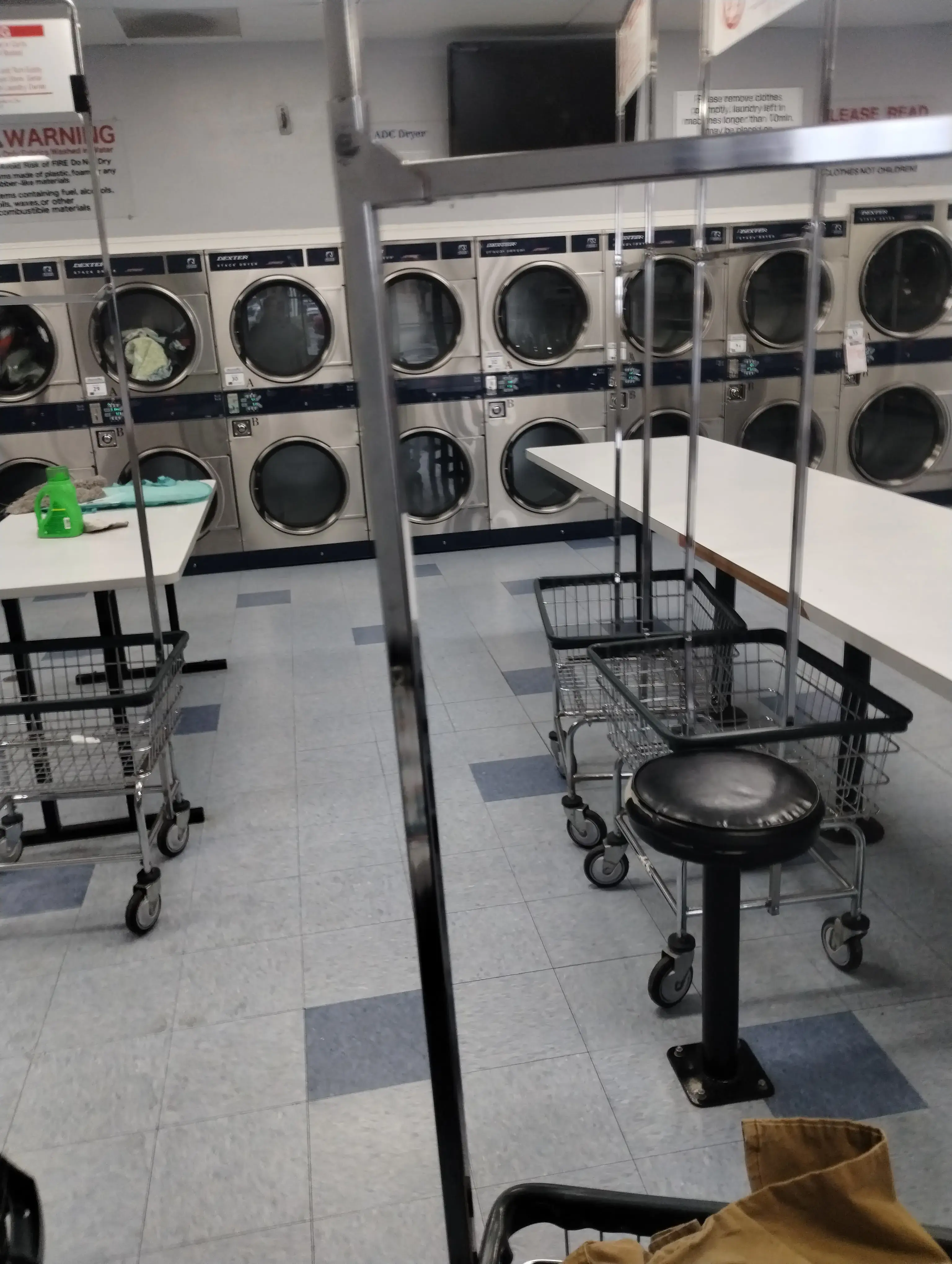 Esplanade Express Laundry thumbnail 6