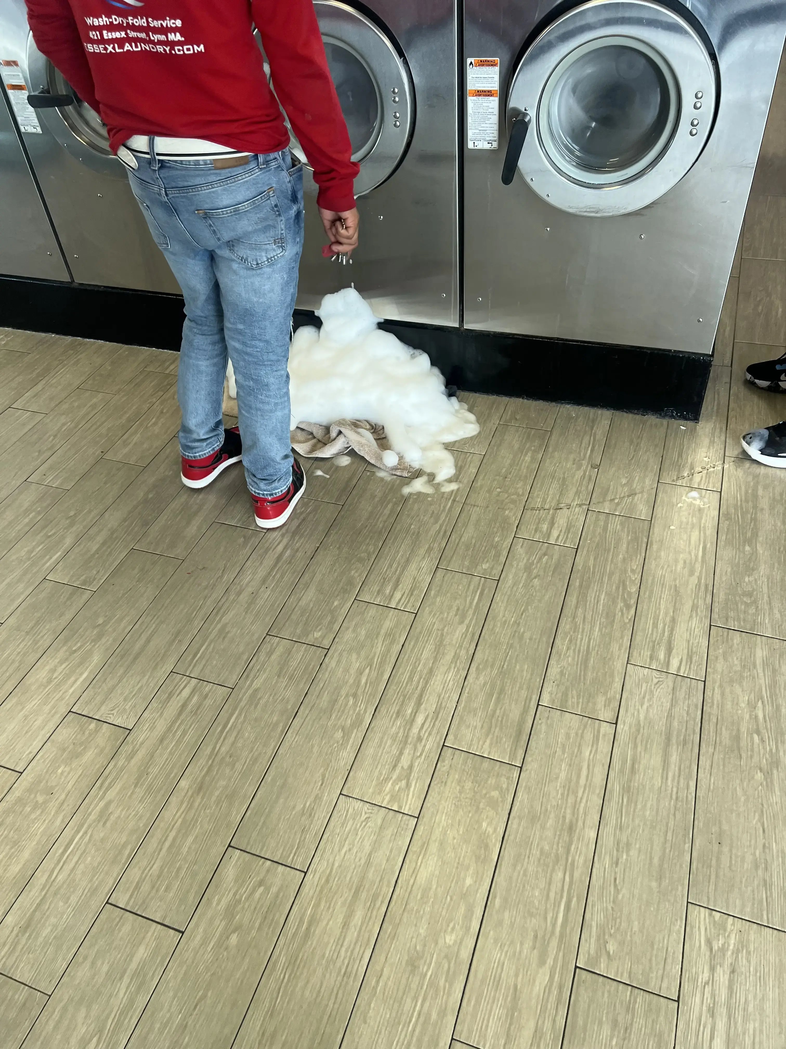 Essex Laundromat thumbnail 17