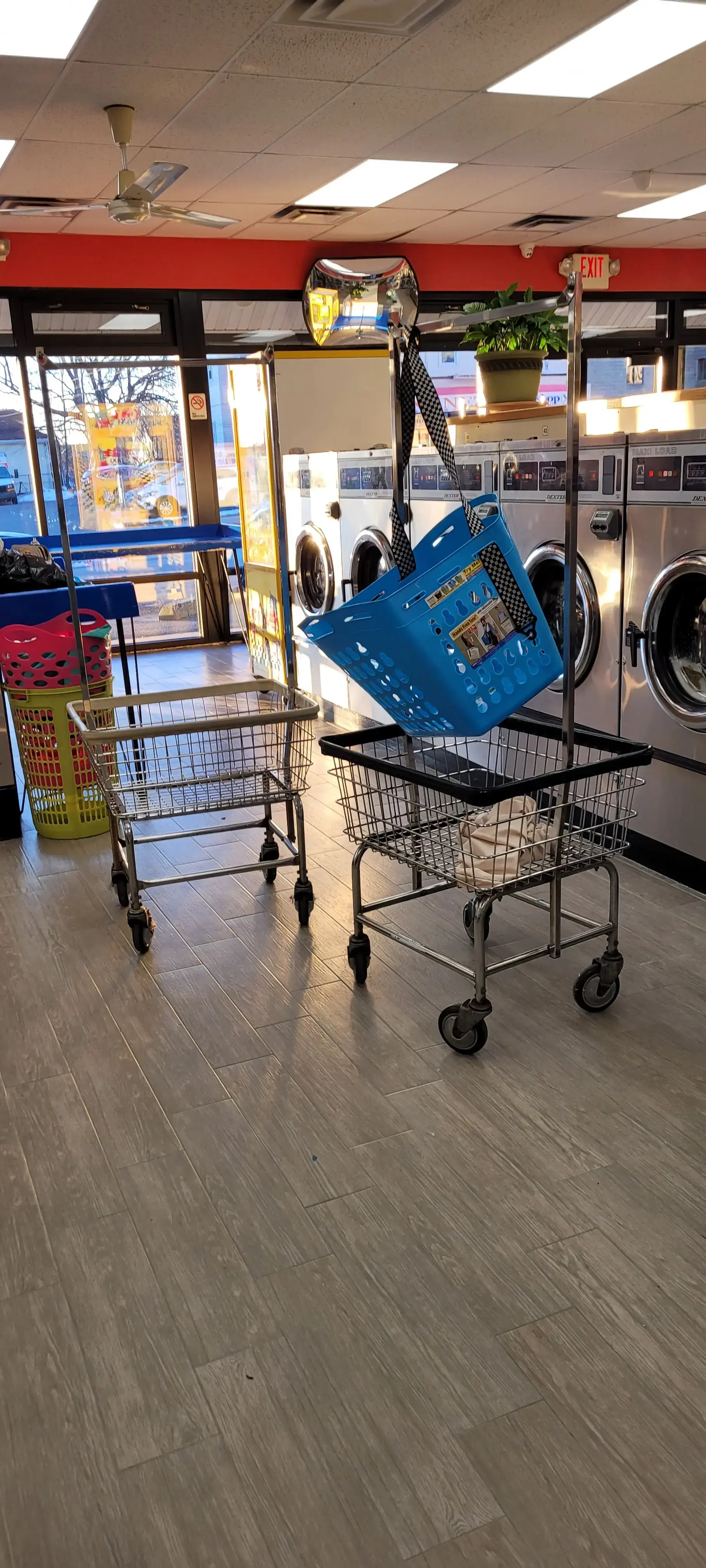 Essex Laundromat - Image 13
