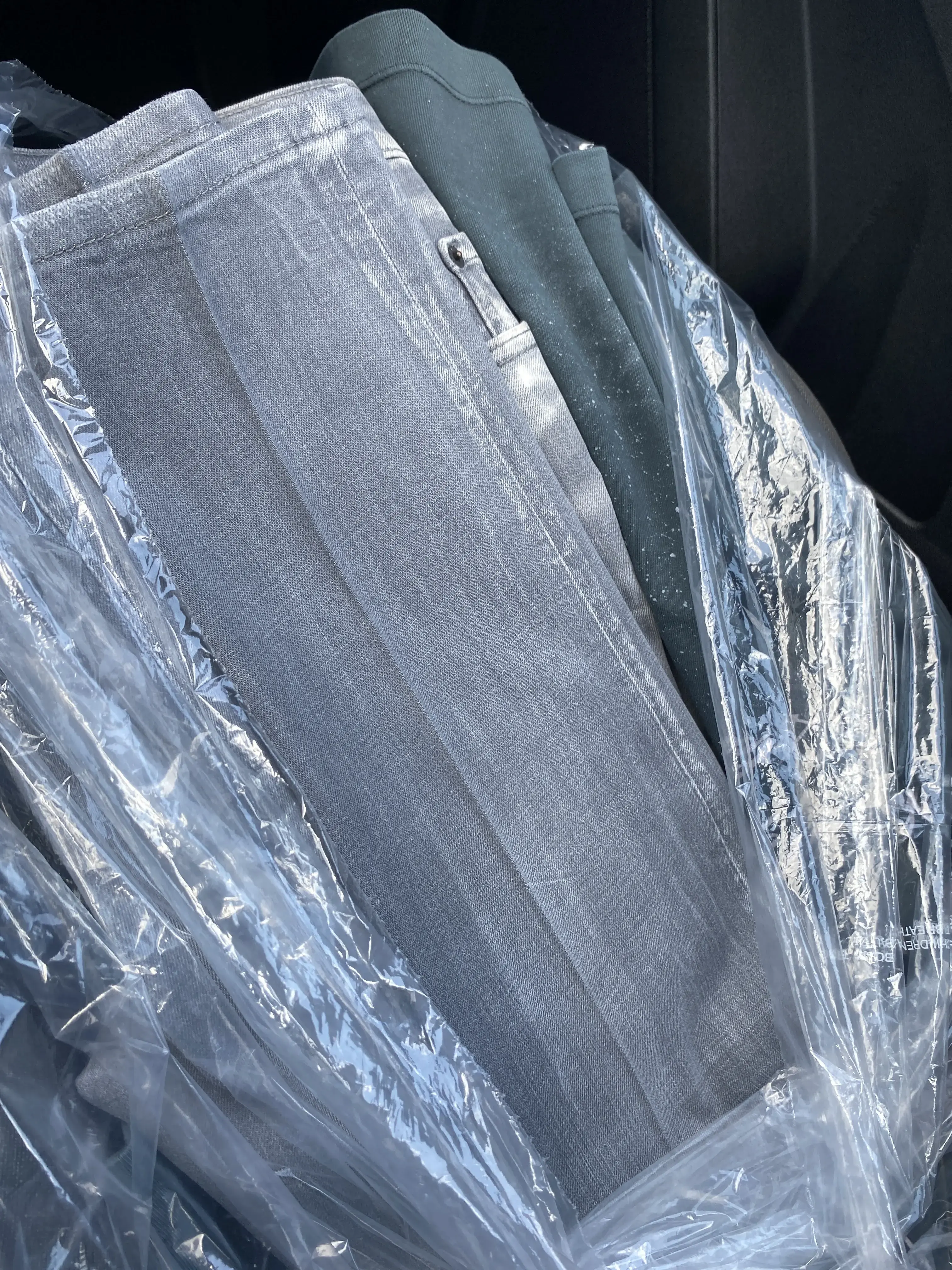 Estrada's Cleaners & Tuxedo - Image 6