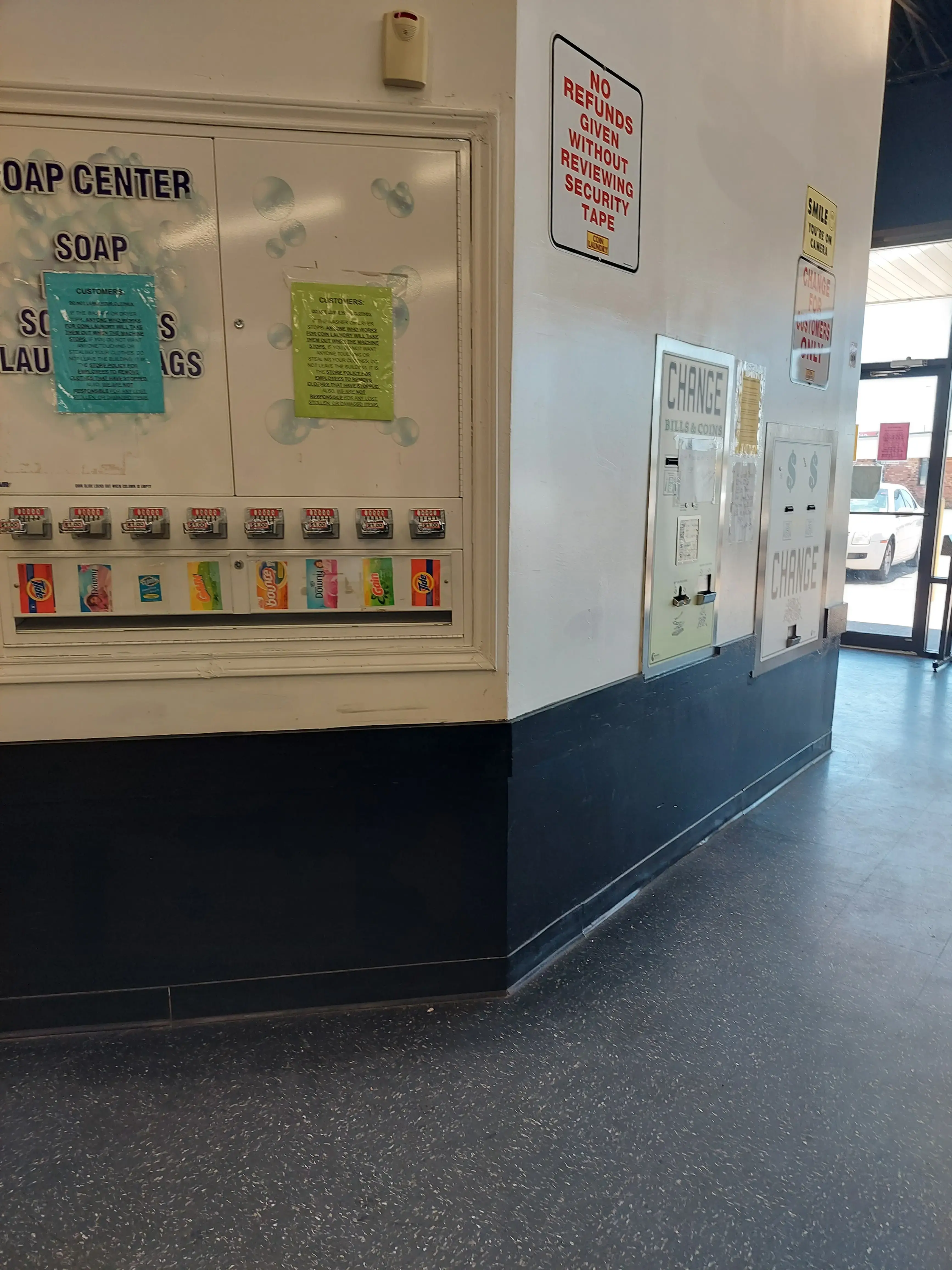Evangeline Thwy Coin Laundry - Image 6