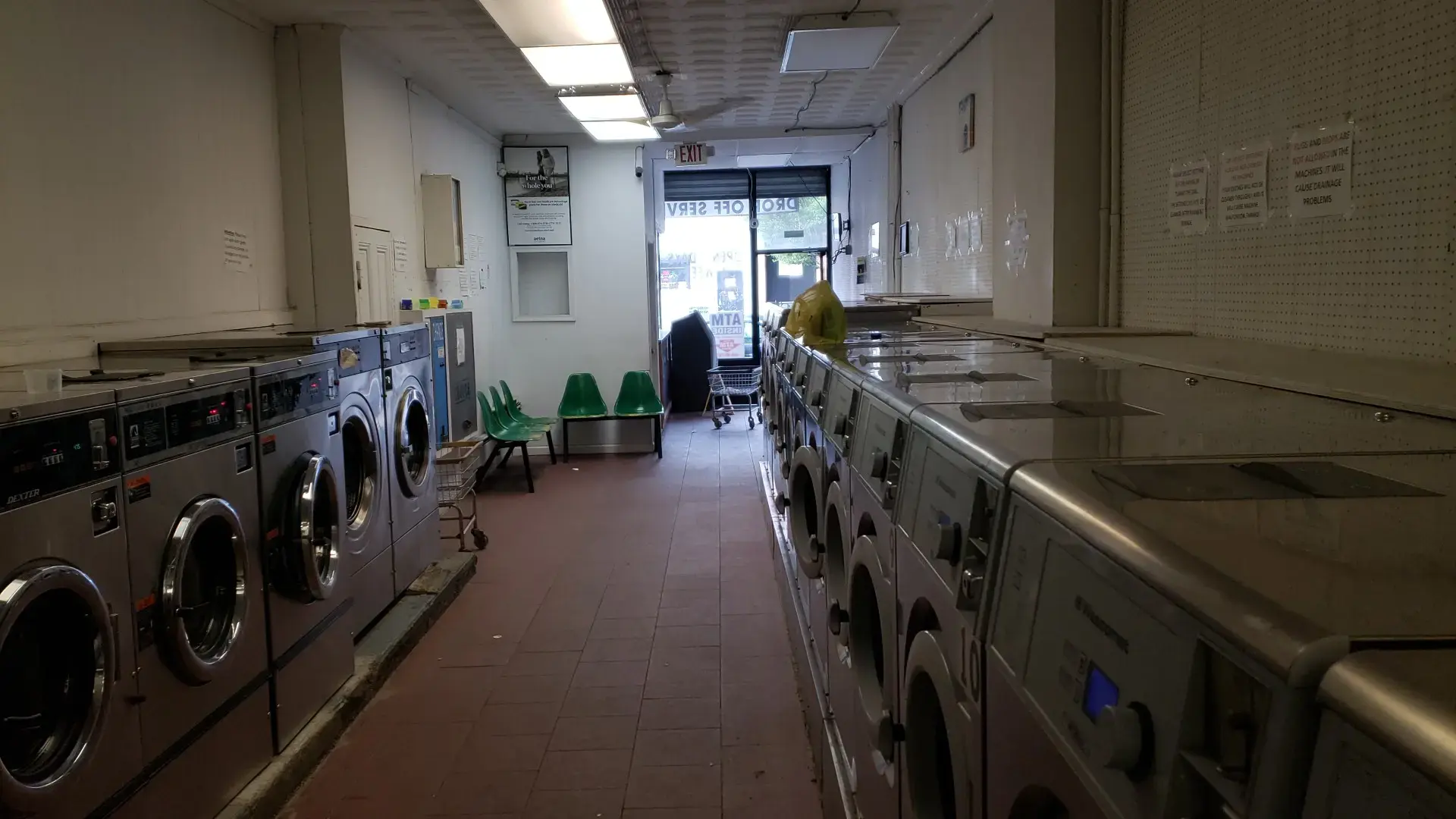 Evergreen Laundromat - Image 17
