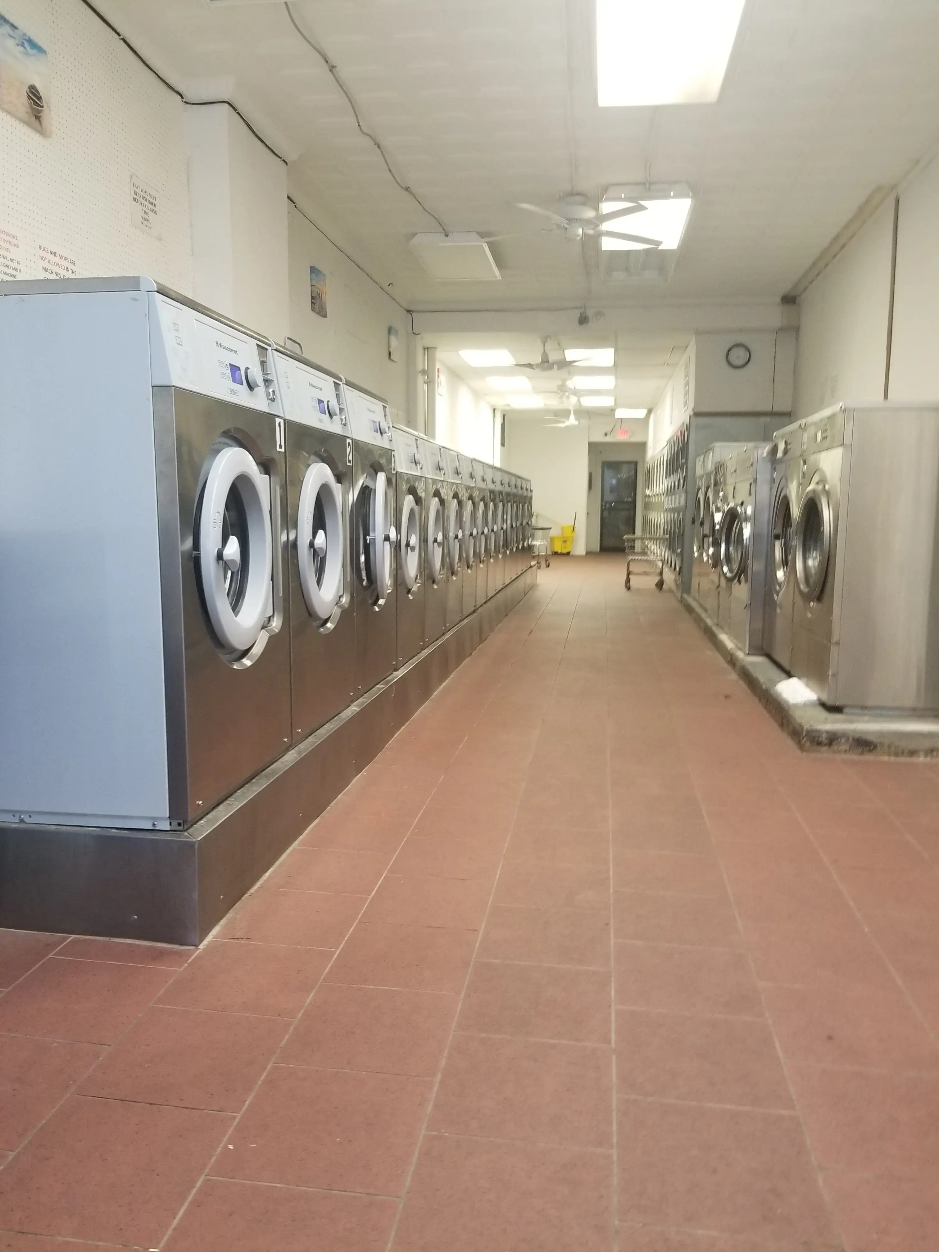 Evergreen Laundromat - Image 18