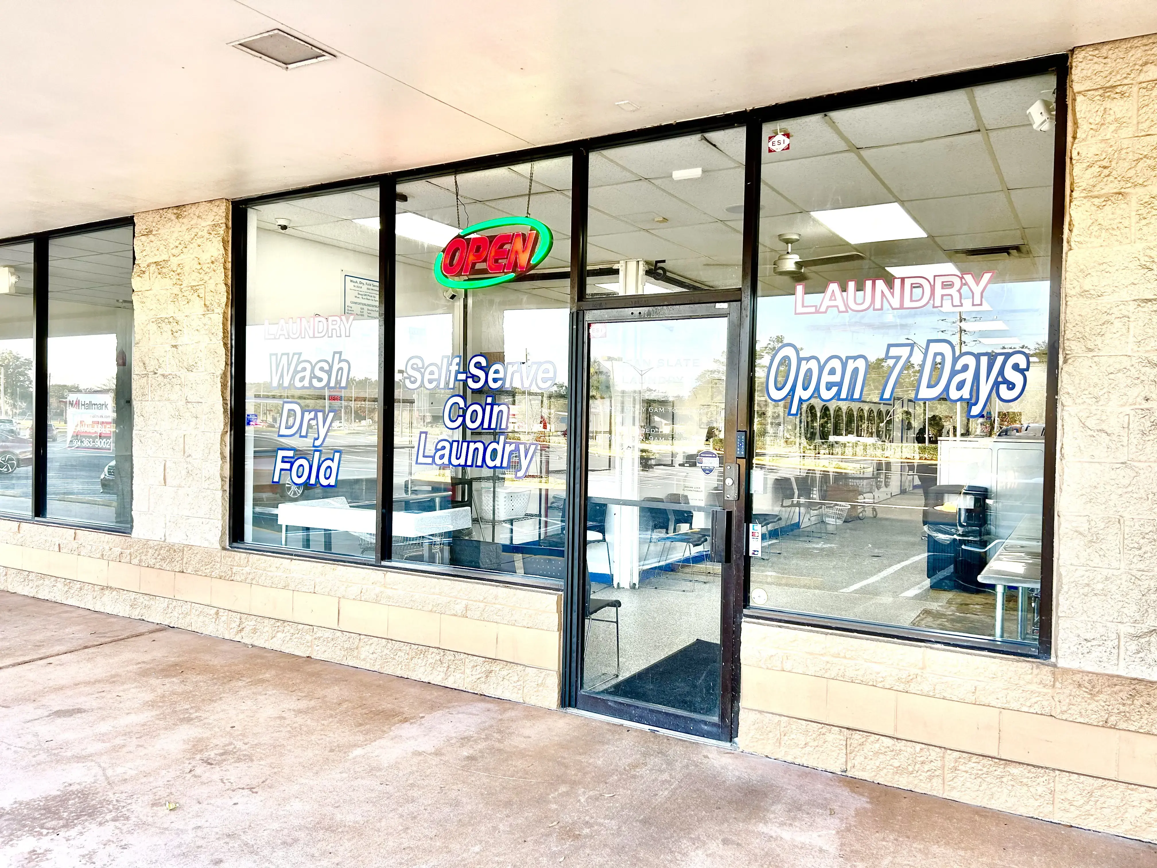 Everybuddy's Laundromat-Monument Point Shopping Center thumbnail 3