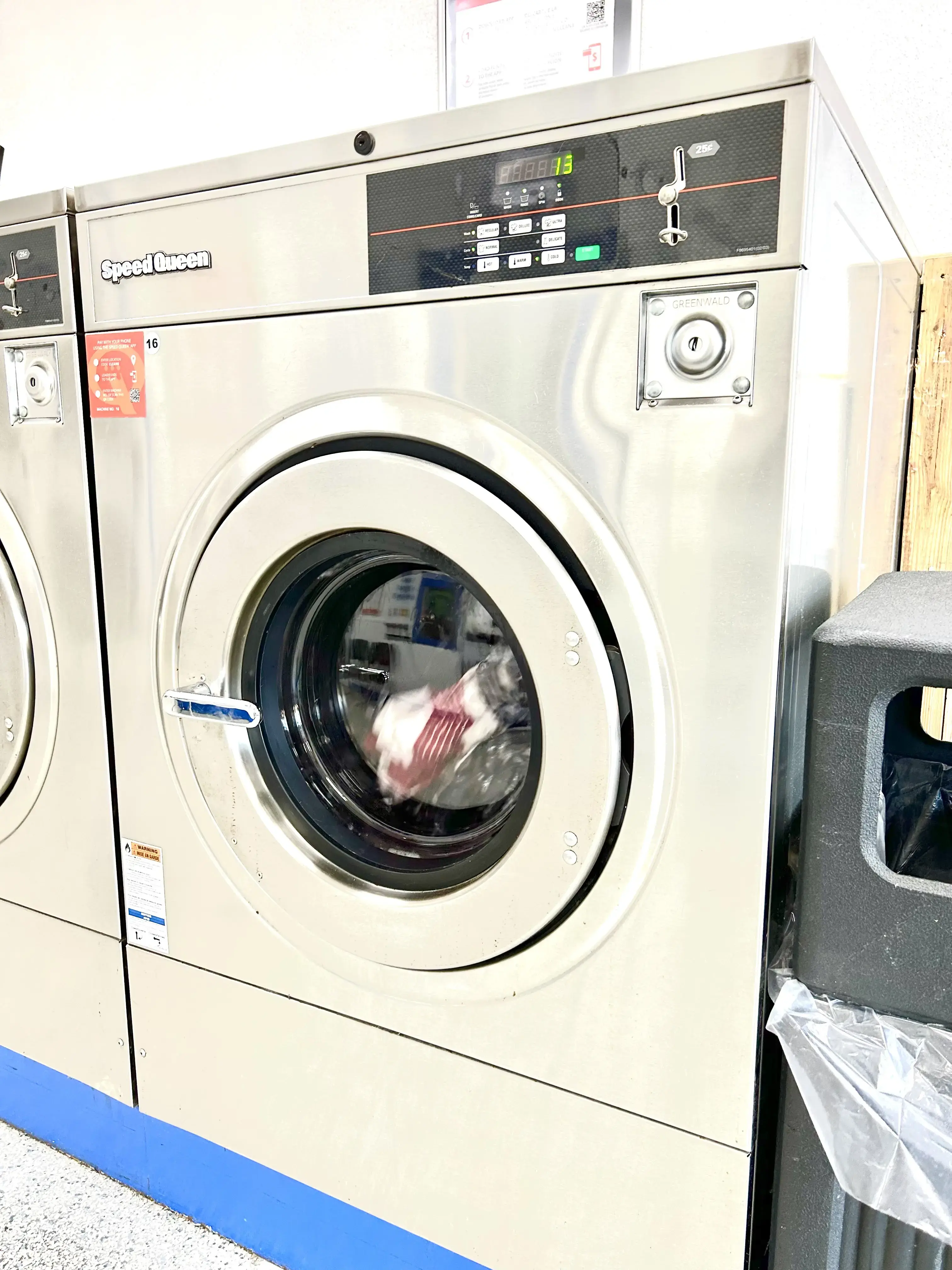 Everybuddy's Laundromat-Monument Point Shopping Center thumbnail 18