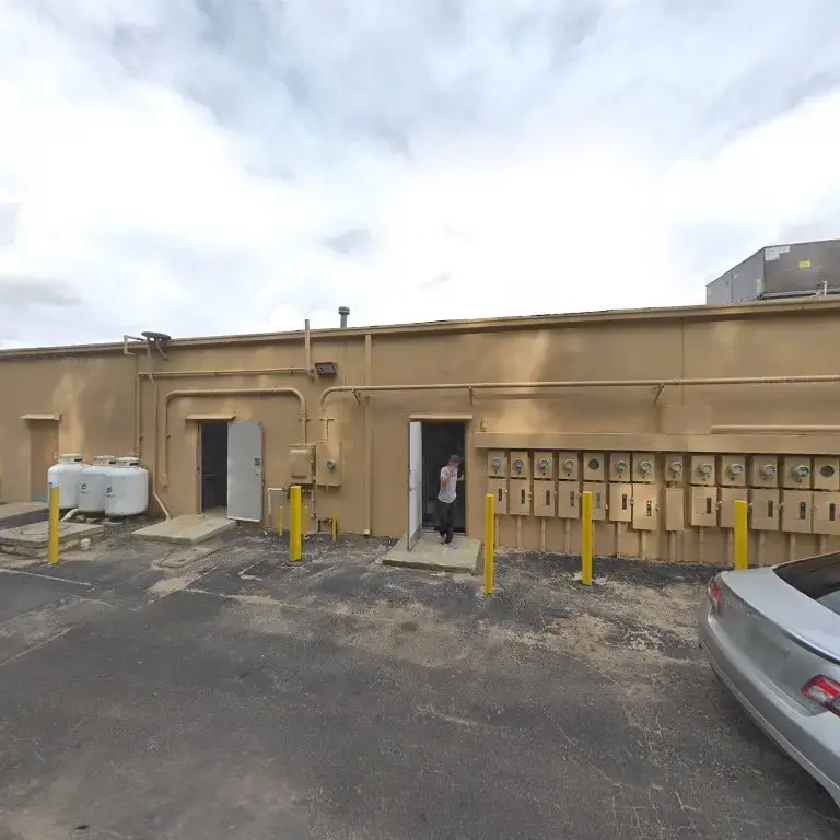 Everybuddy's Laundromat-Monument Point Shopping Center thumbnail 20