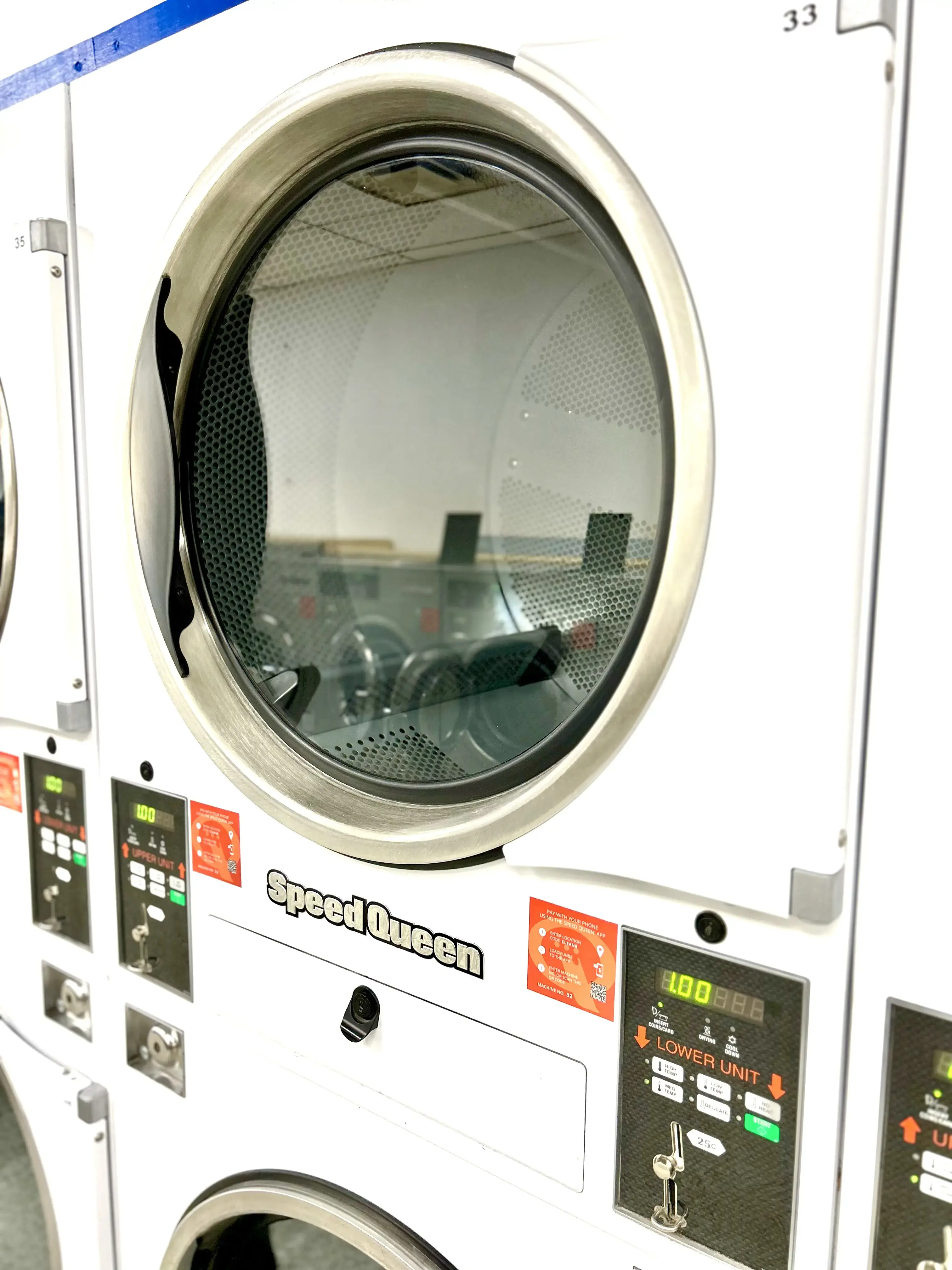 Everybuddy's Laundromat-Monument Point Shopping Center thumbnail 17