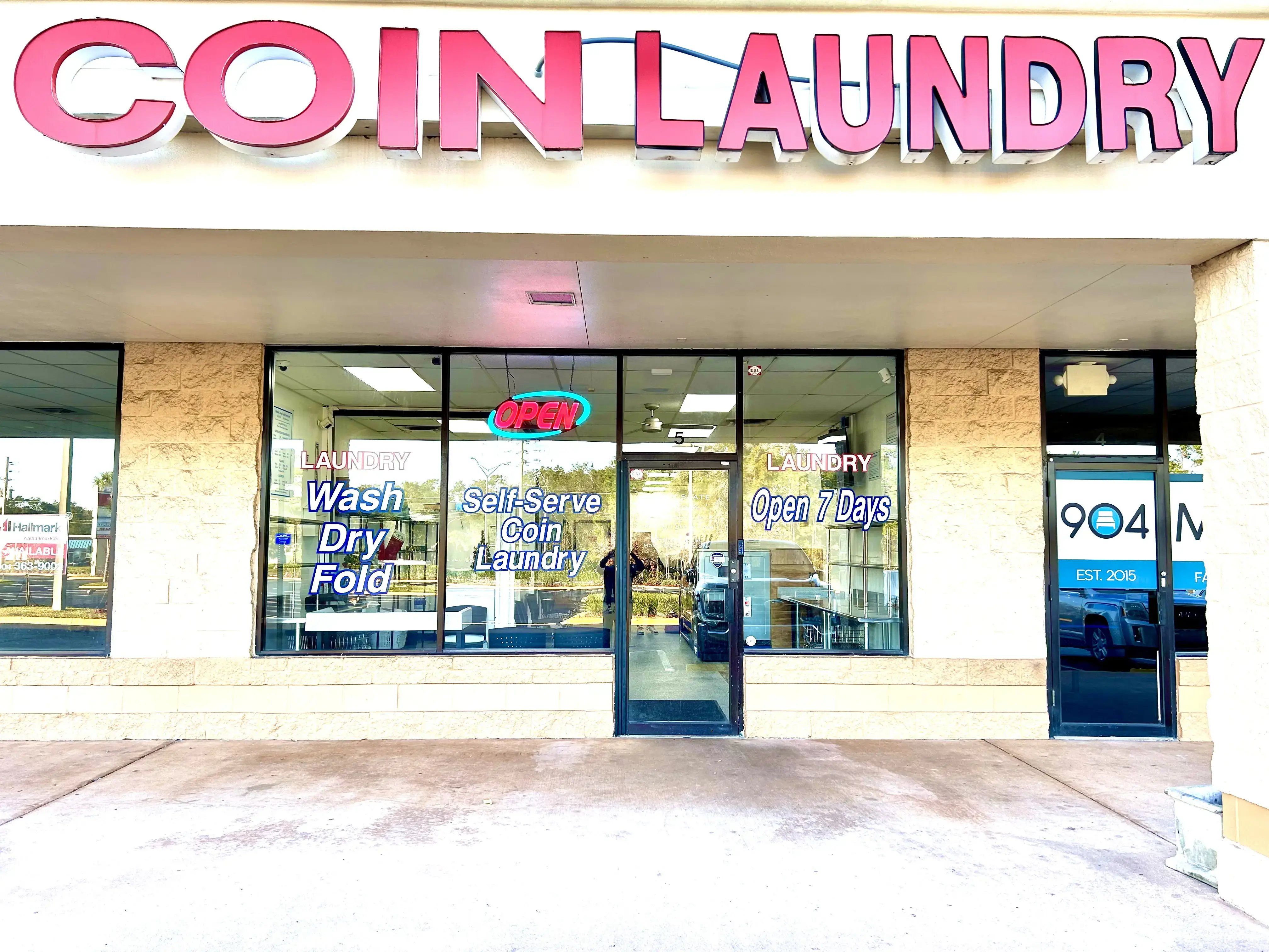 Everybuddy's Laundromat-Monument Point Shopping Center thumbnail 7