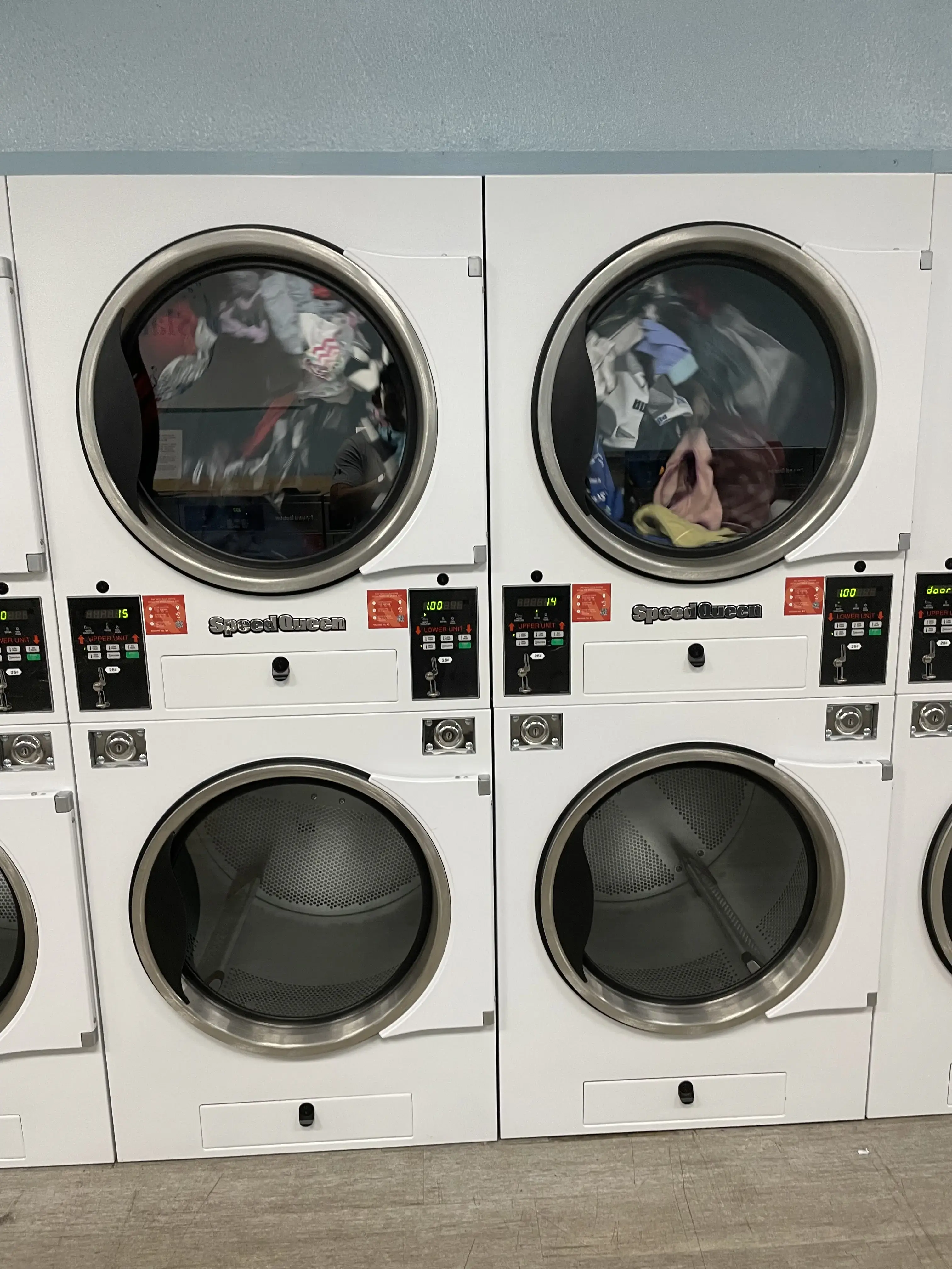 Everybuddy's Laundromat-Monument Point Shopping Center - Image 14