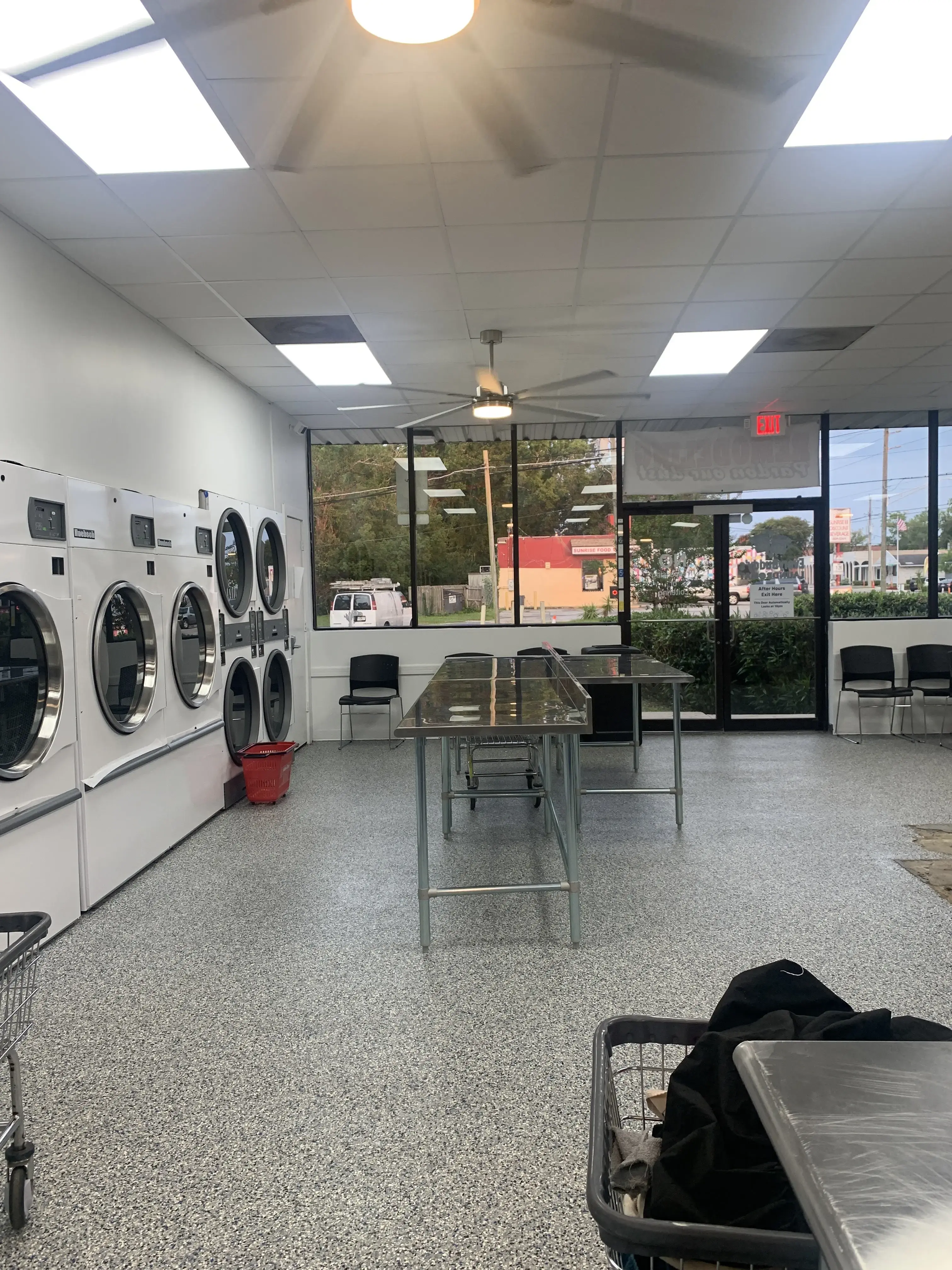 Everybuddy’s Laundromat Pickup and Delivery - Image 5