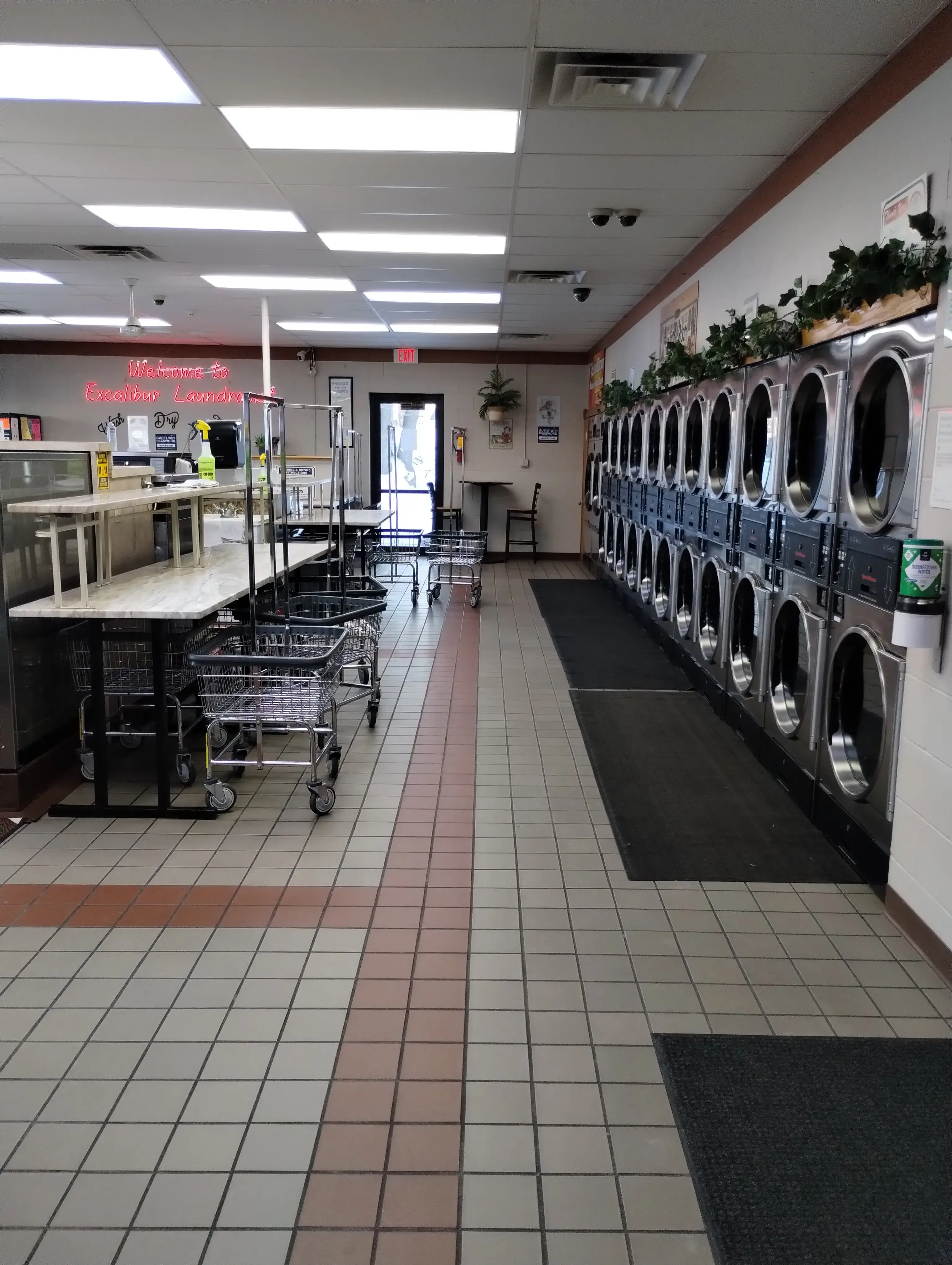 Excalibur Laundromat - Image 10