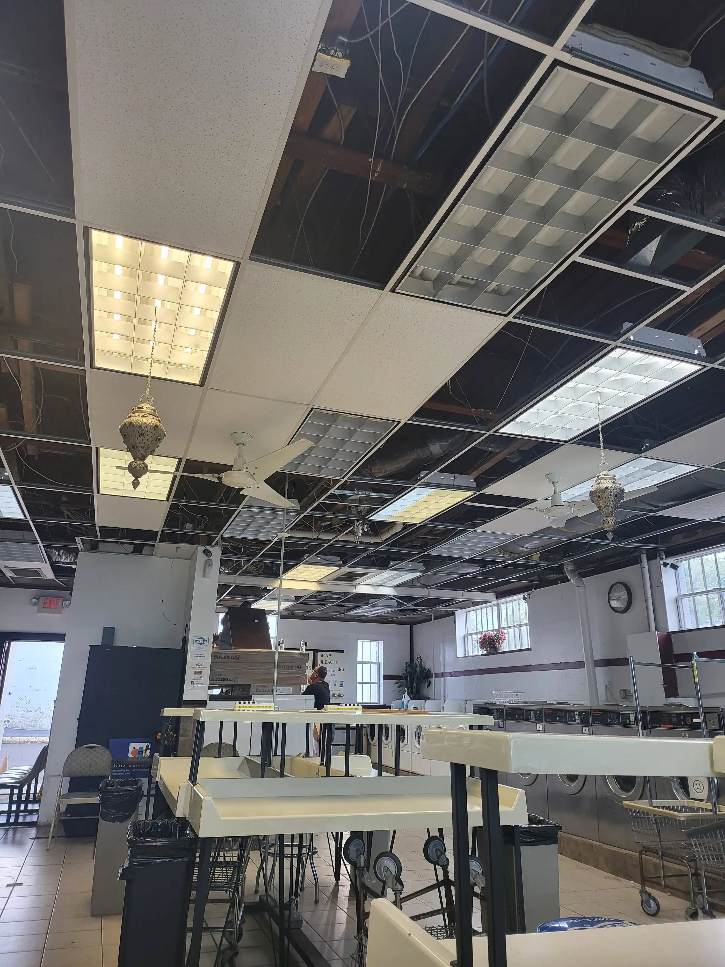 Expo Laundromat & Dry Cleaning - Norwalk - Image 7