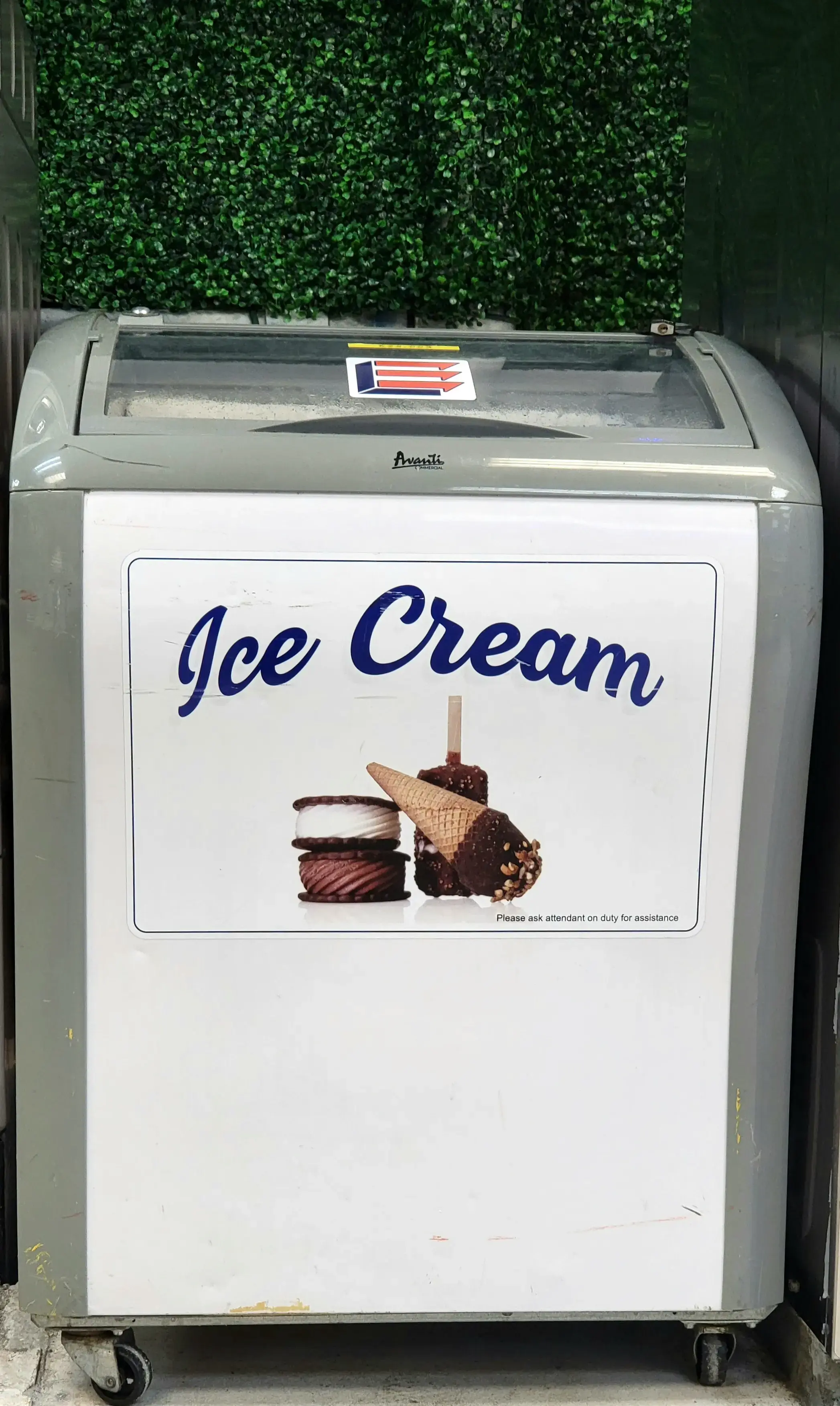 Expo Laundromat & Dry Cleaning - Norwalk - Image 11