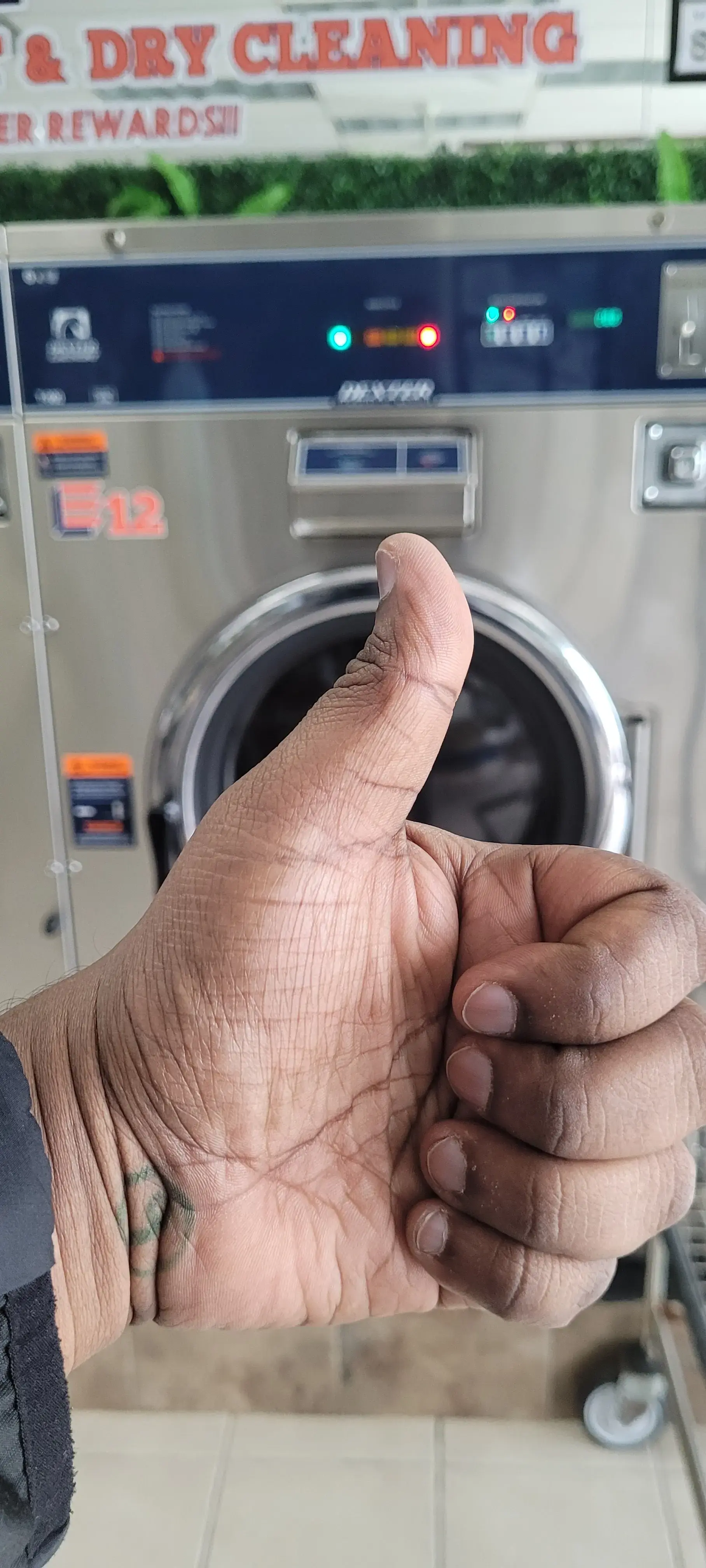 Expo Laundromat & Dry Cleaning - Norwalk - Image 15