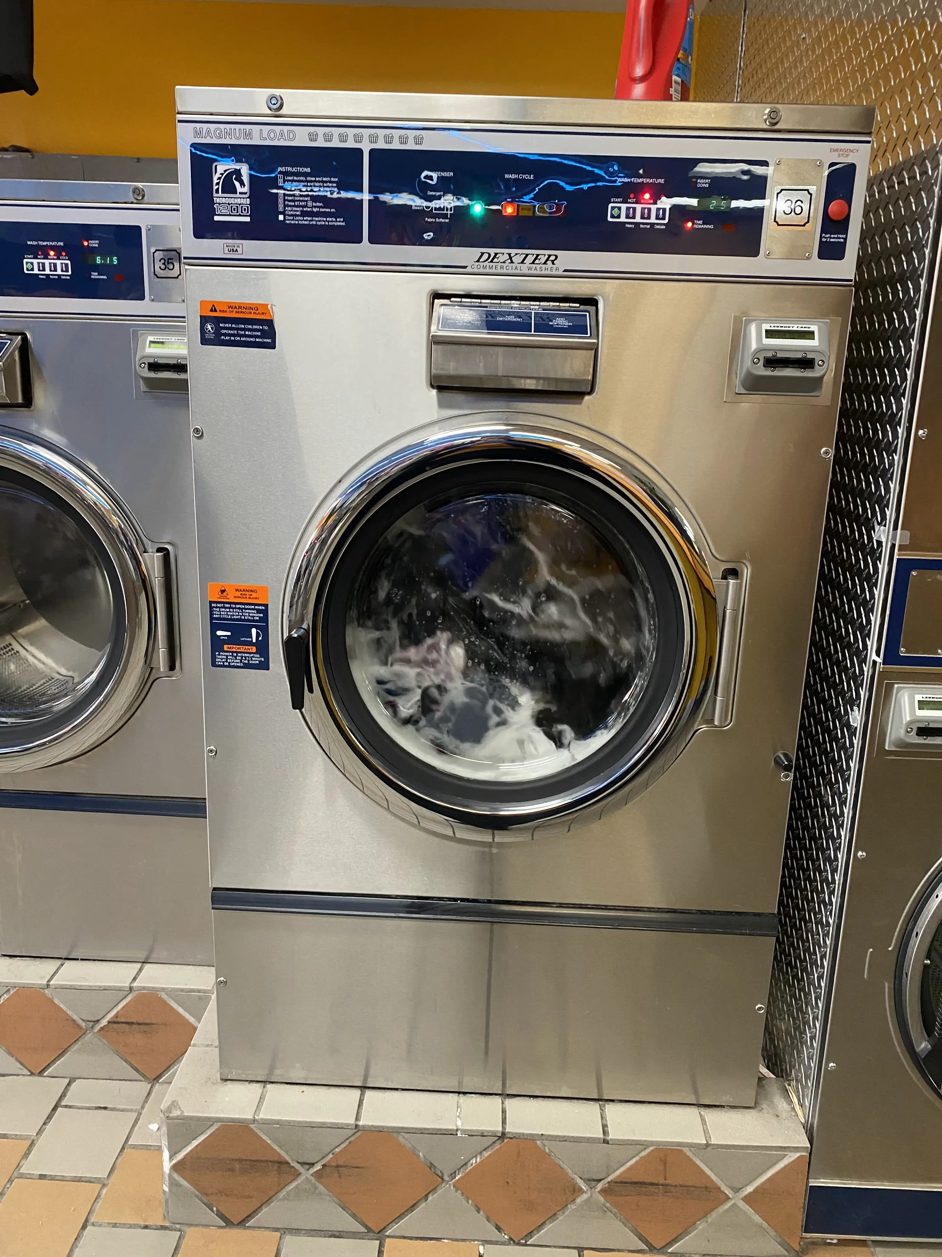 Express 1 Laundromat thumbnail 10
