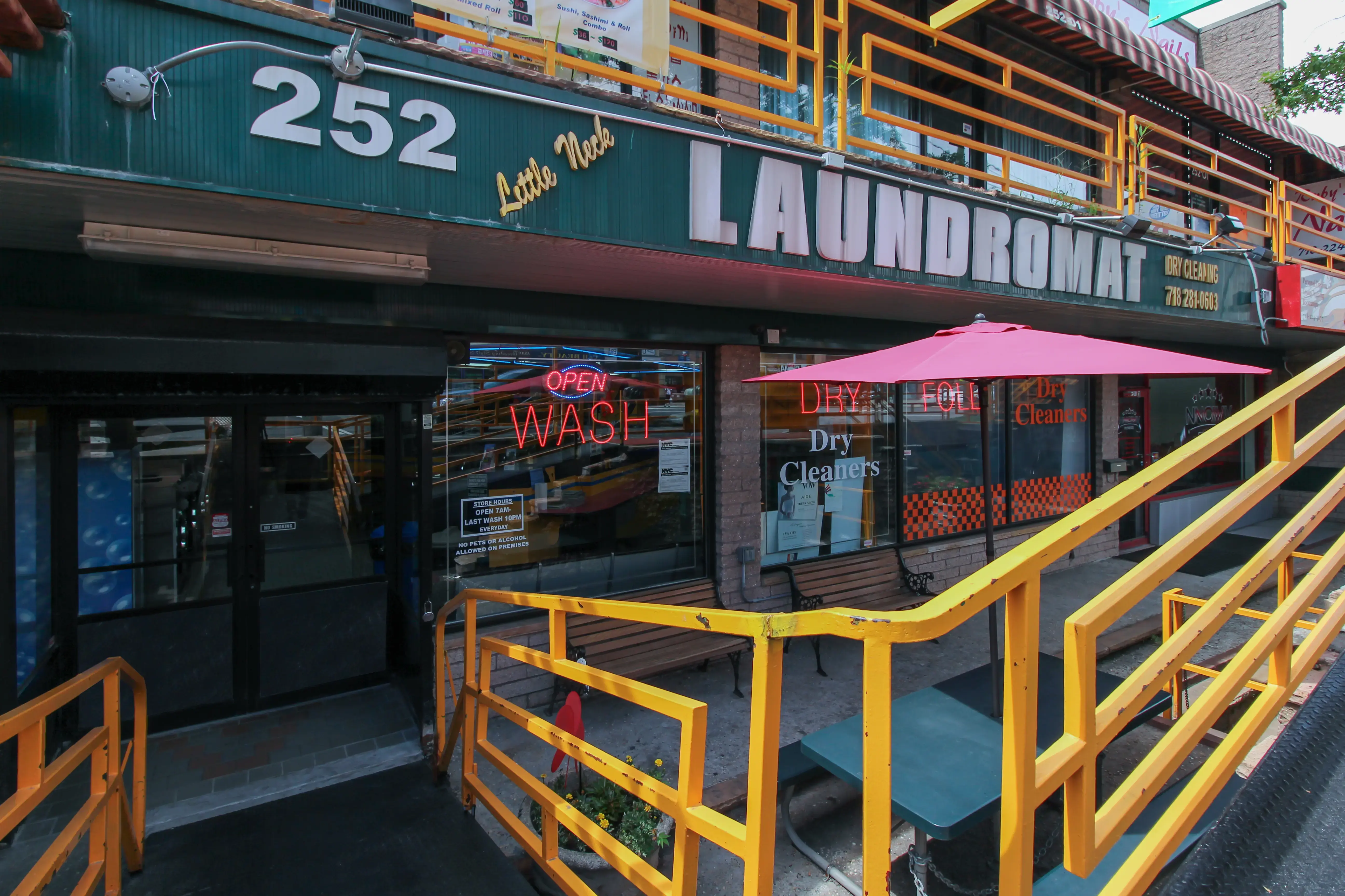 Express 1 Laundromat thumbnail 11