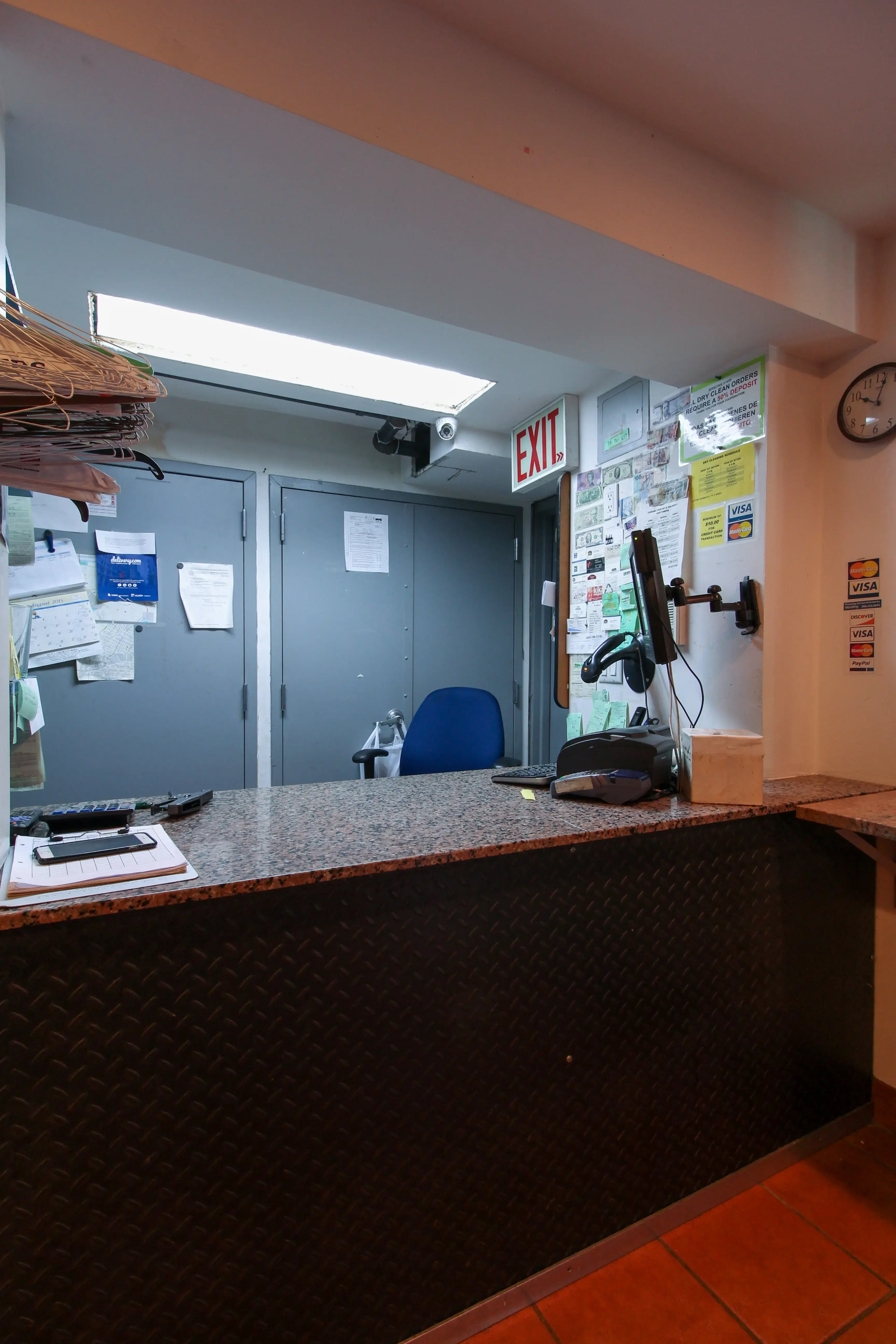Express 1 Laundromat thumbnail 10