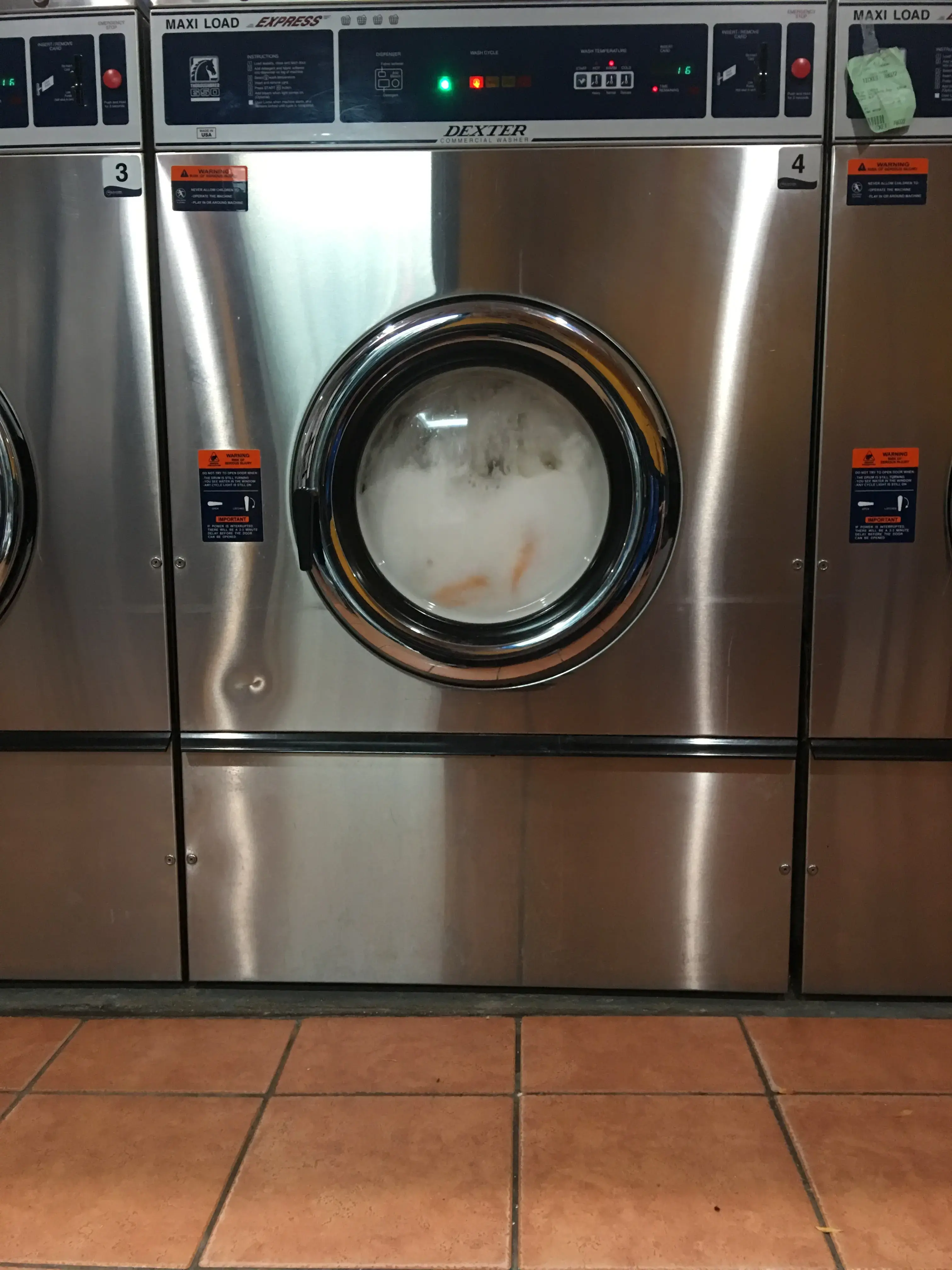 Express 1 Laundromat thumbnail 16