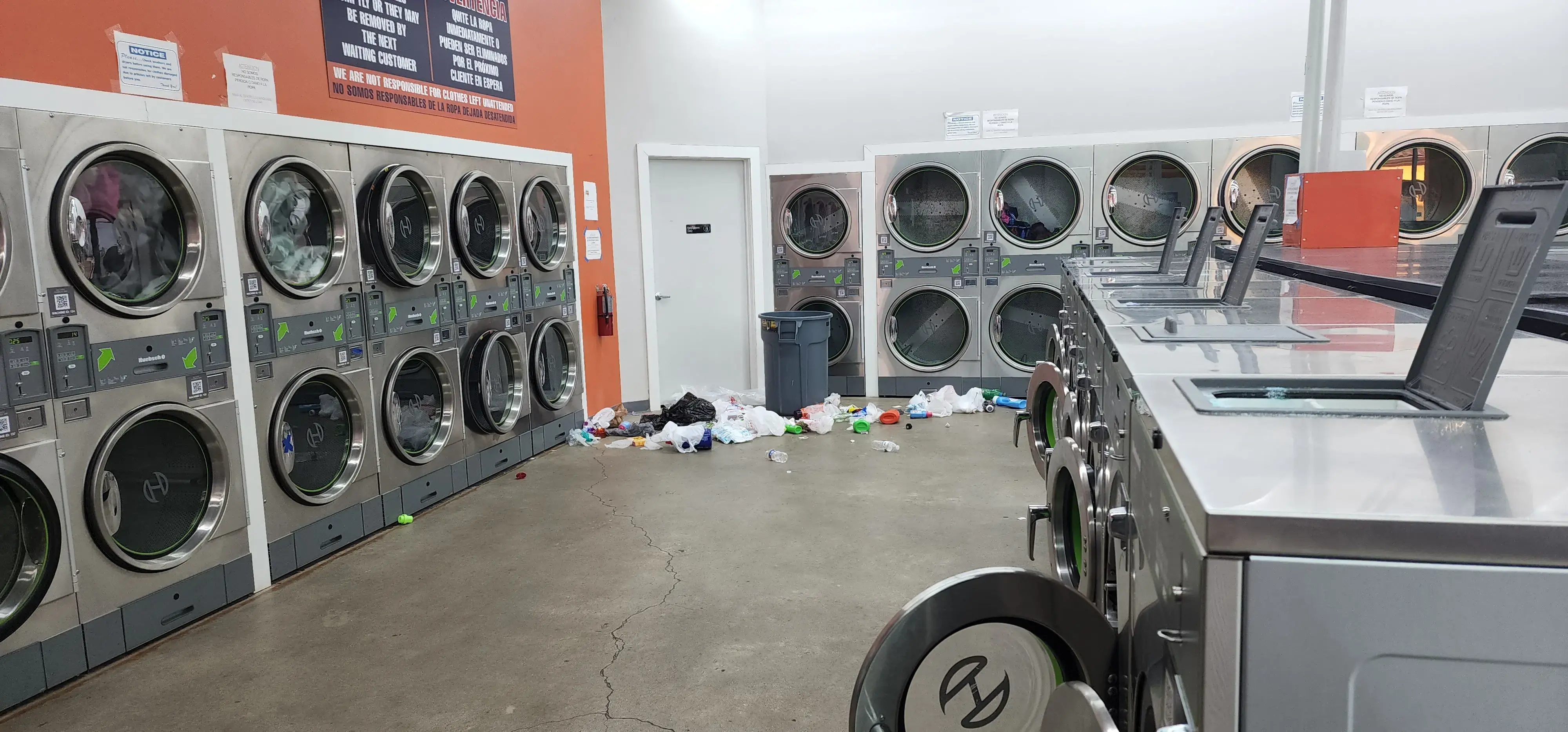 Express Clean Washateria - Image 20