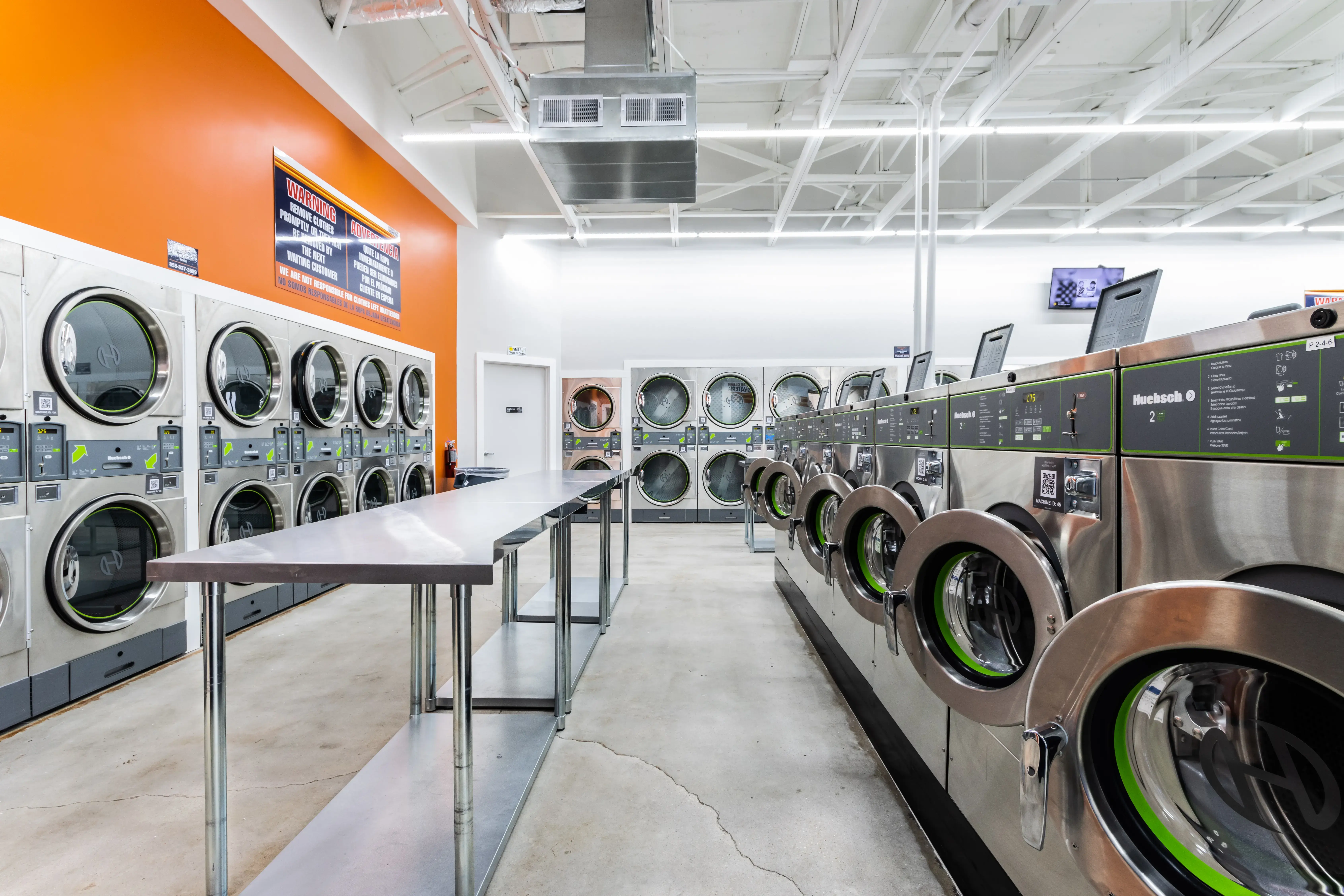 Express Clean Washateria - Image 2