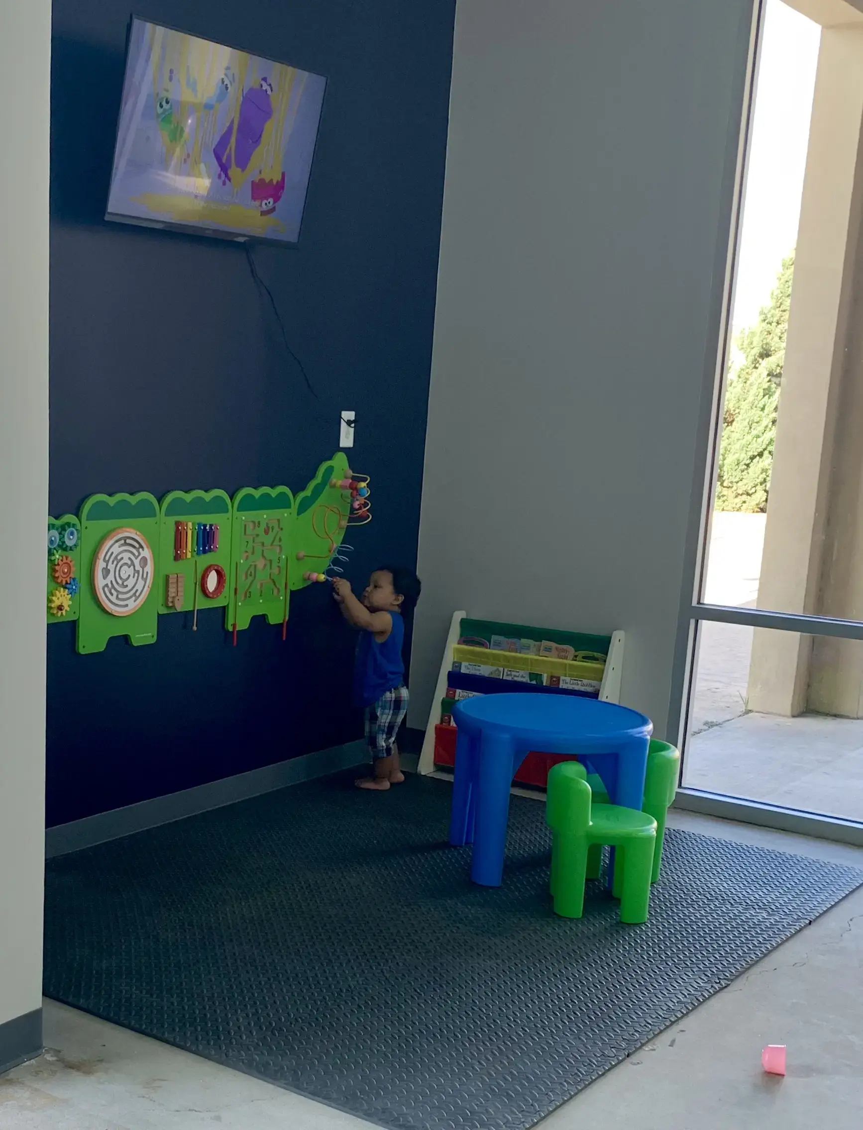 Express Clean Washateria thumbnail 3