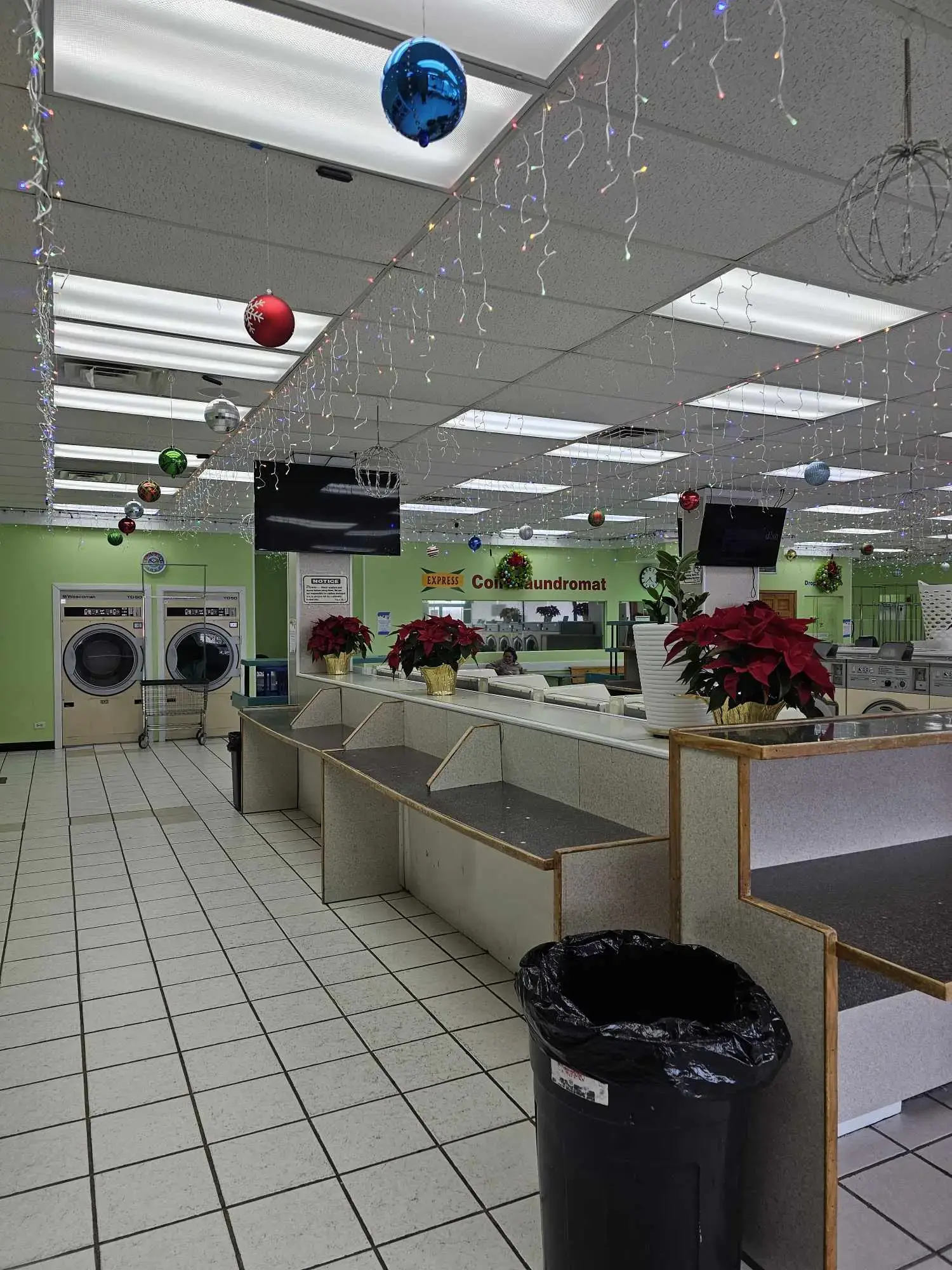 Express Coin Laundromat thumbnail 15