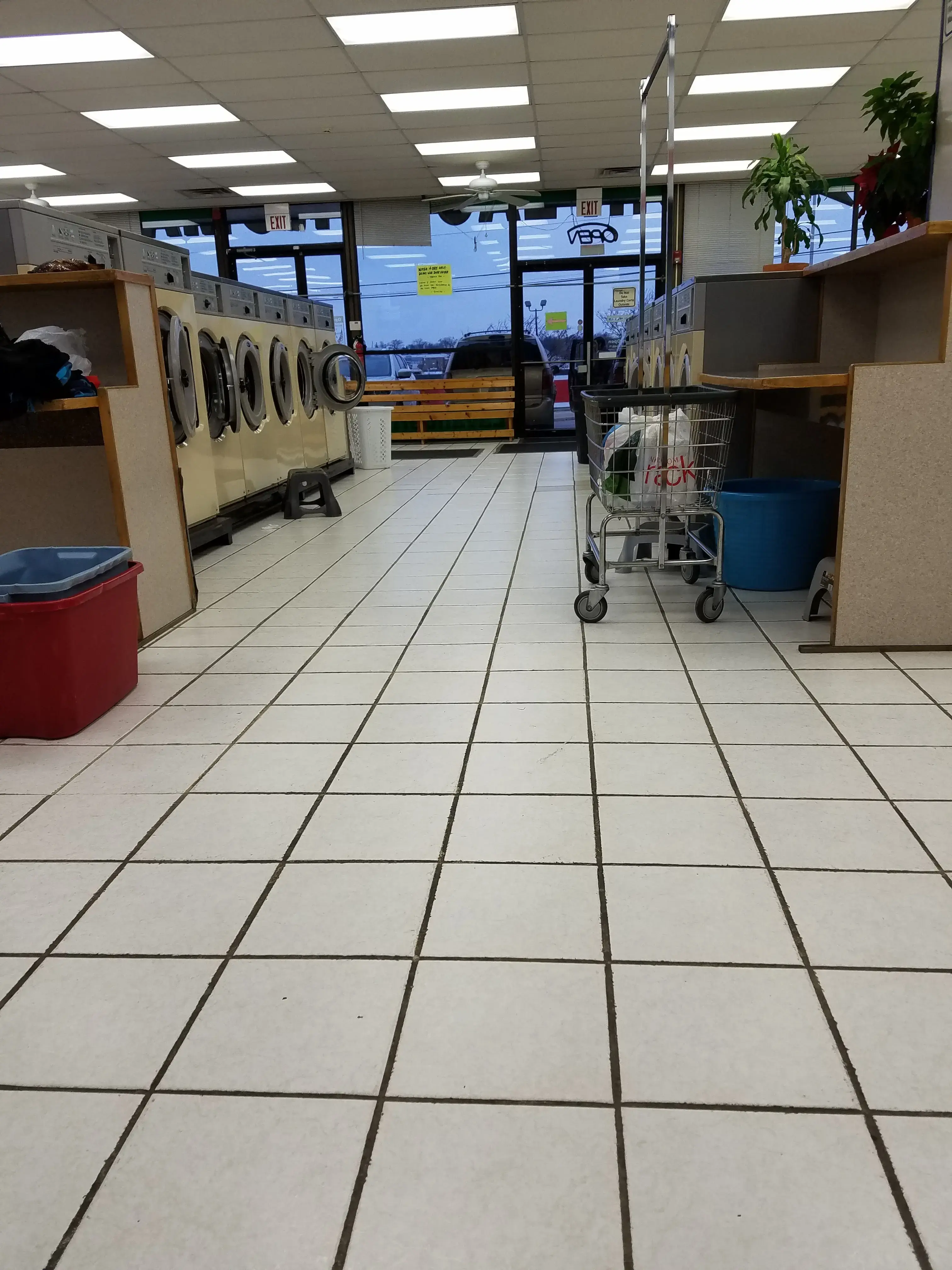 Express Coin Laundromat - Image 9