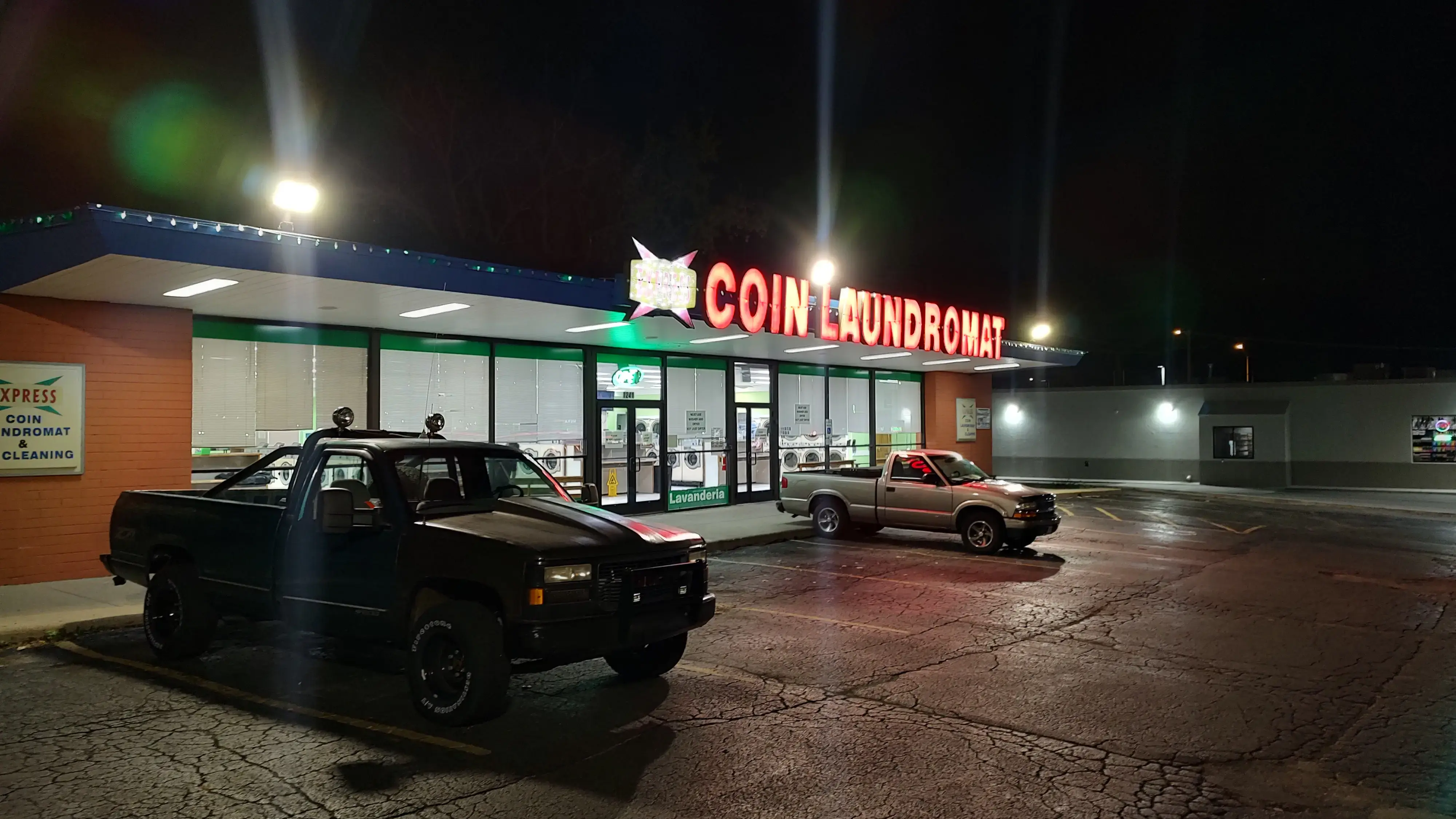 Express Coin Laundromat - Image 4