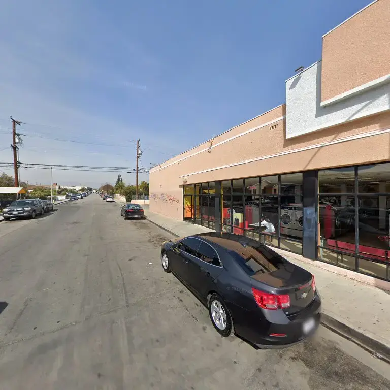 Express Coin Laundry - Image 7