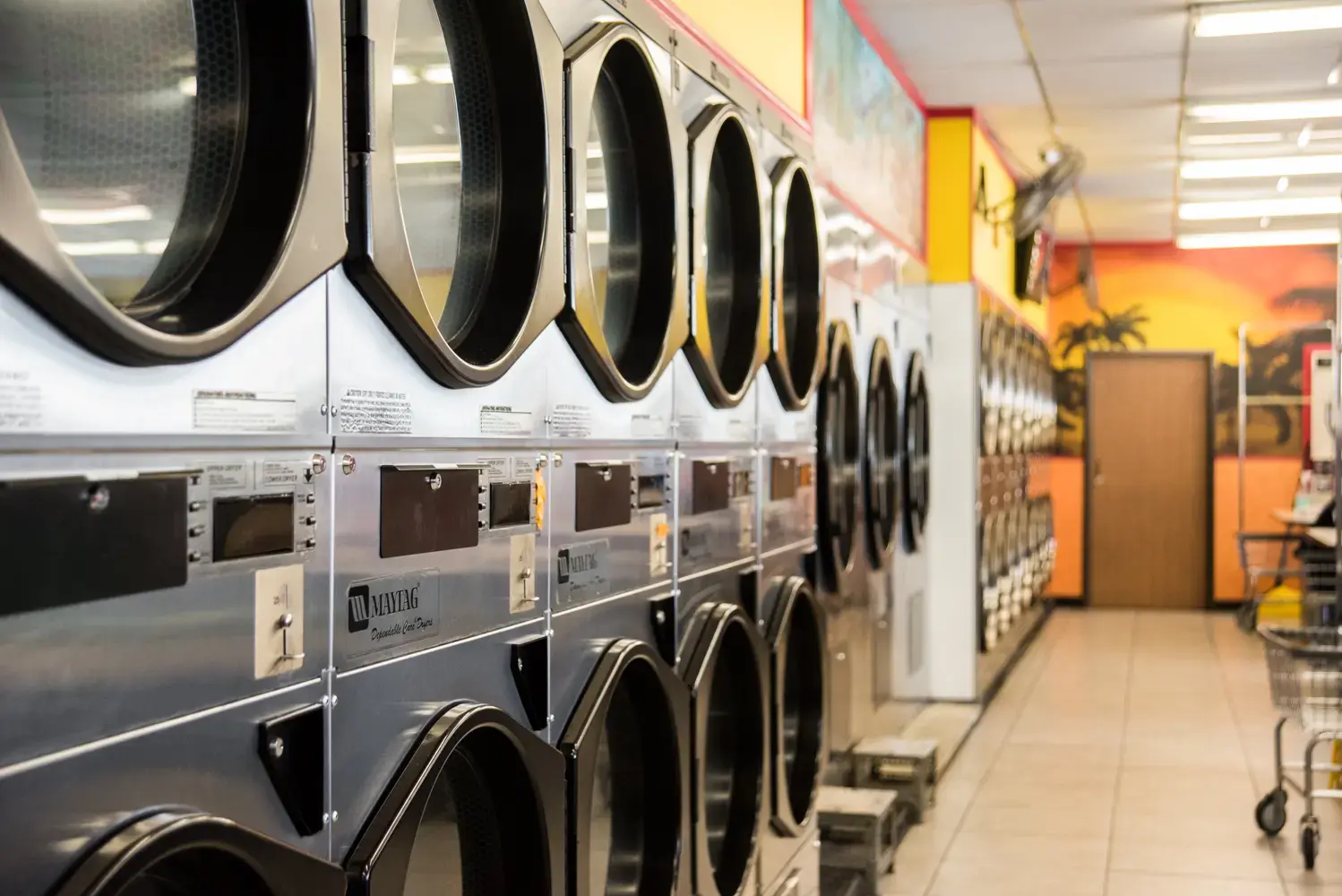 Express Coin Laundry - Image 8
