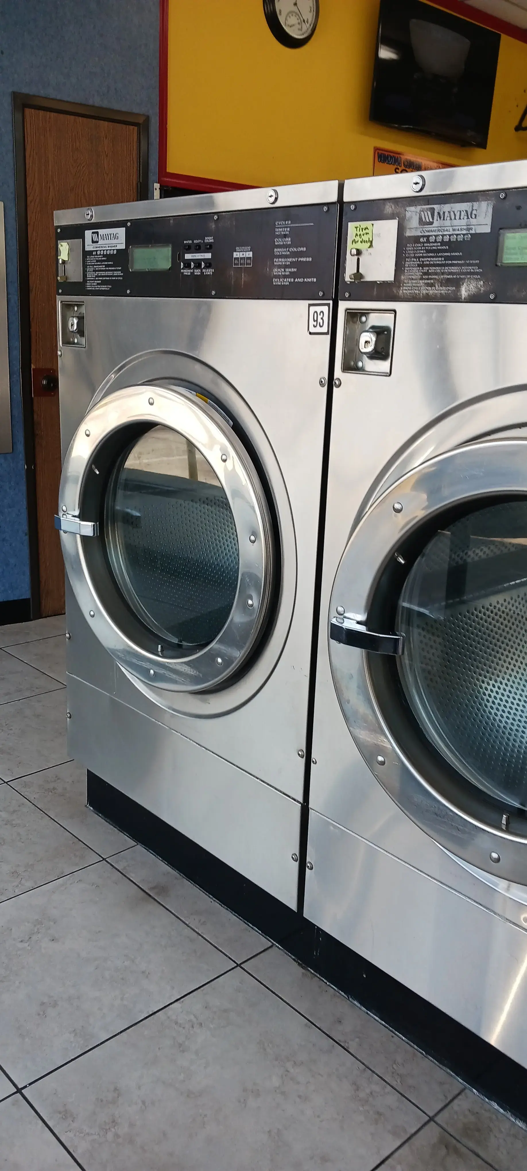 Express Coin Laundry - Image 18