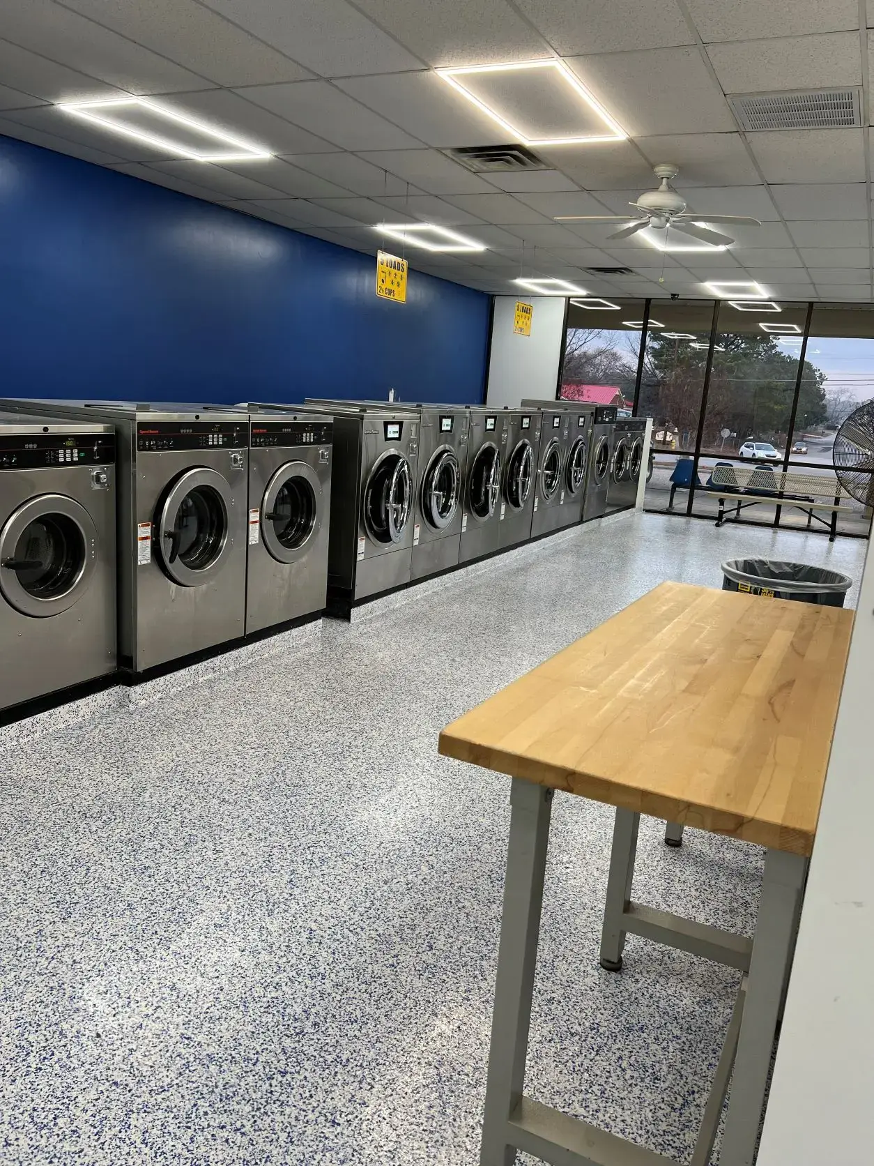 Express Coin Laundry - Image 1