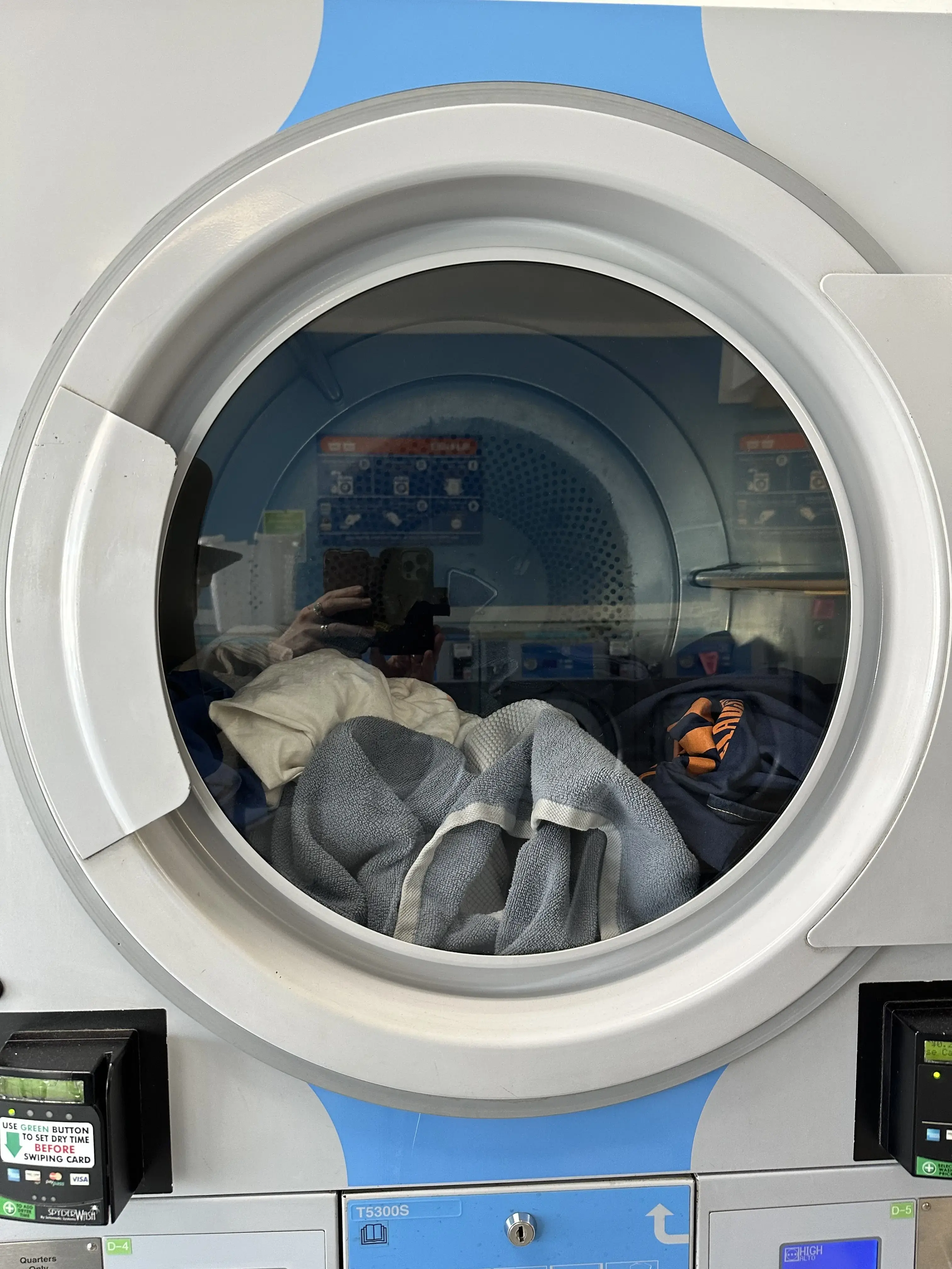 Express Eco Laundromat - Image 14