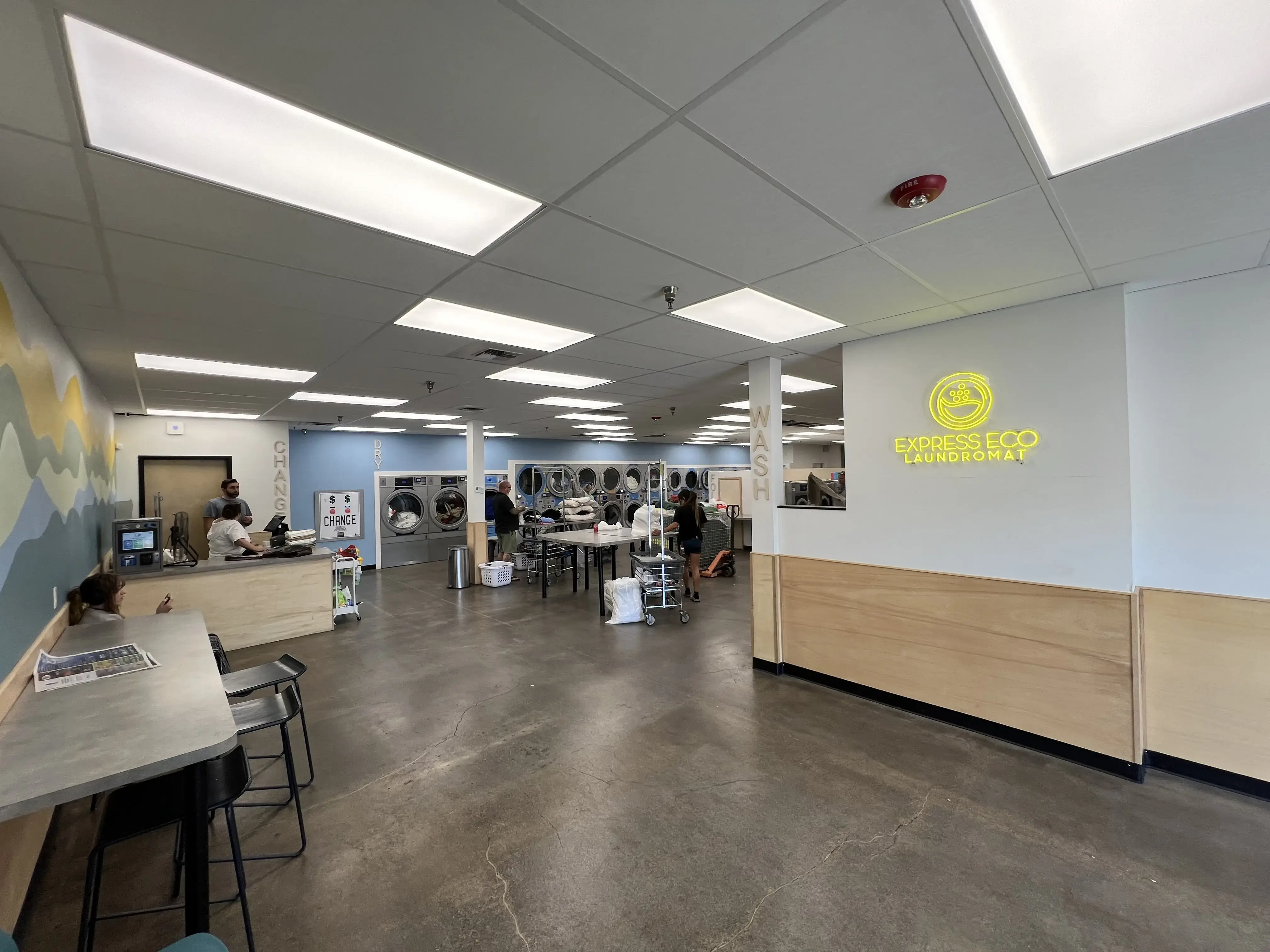Express Eco Laundromat - Image 18