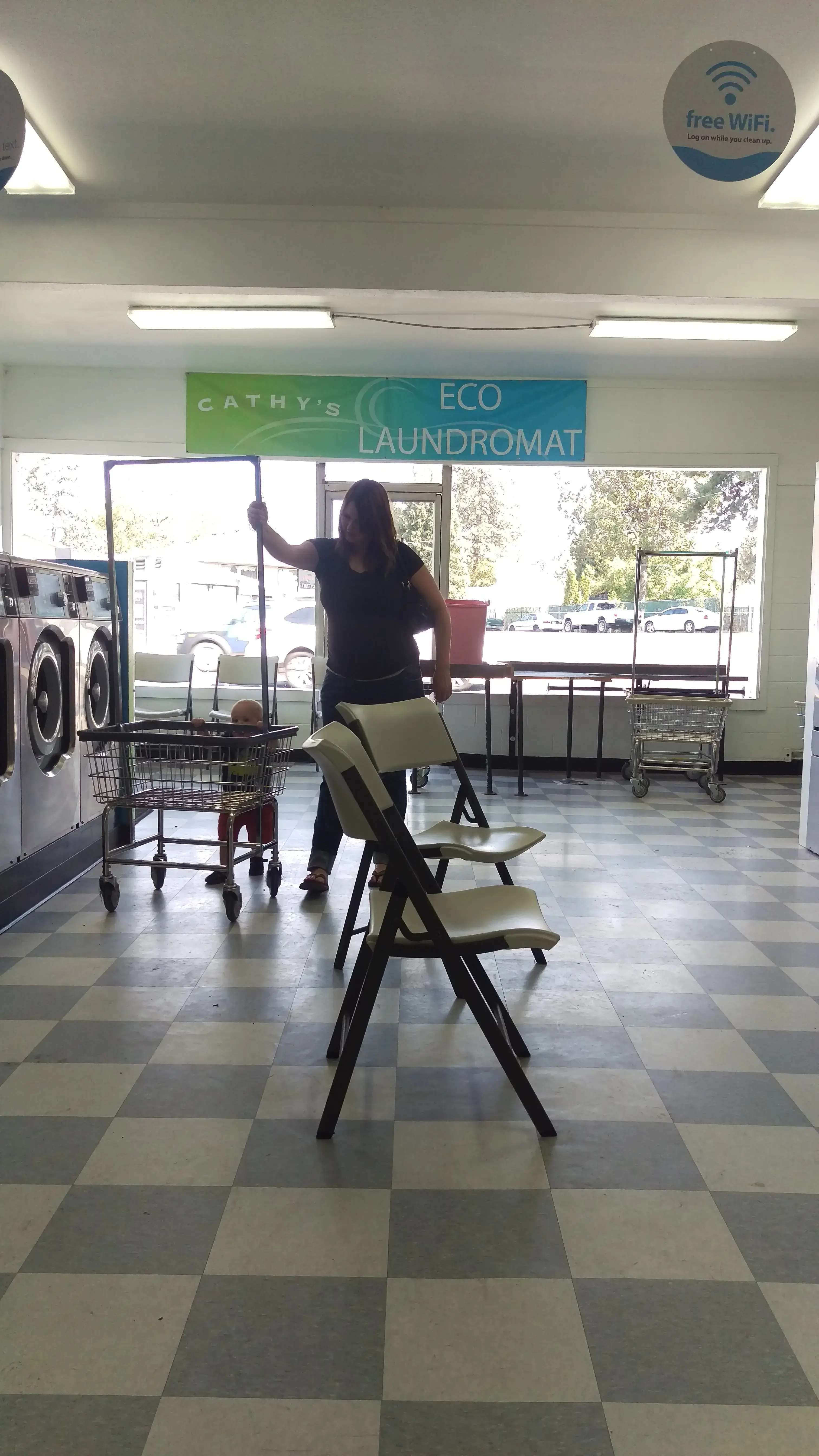 Express Eco Laundromat thumbnail 12