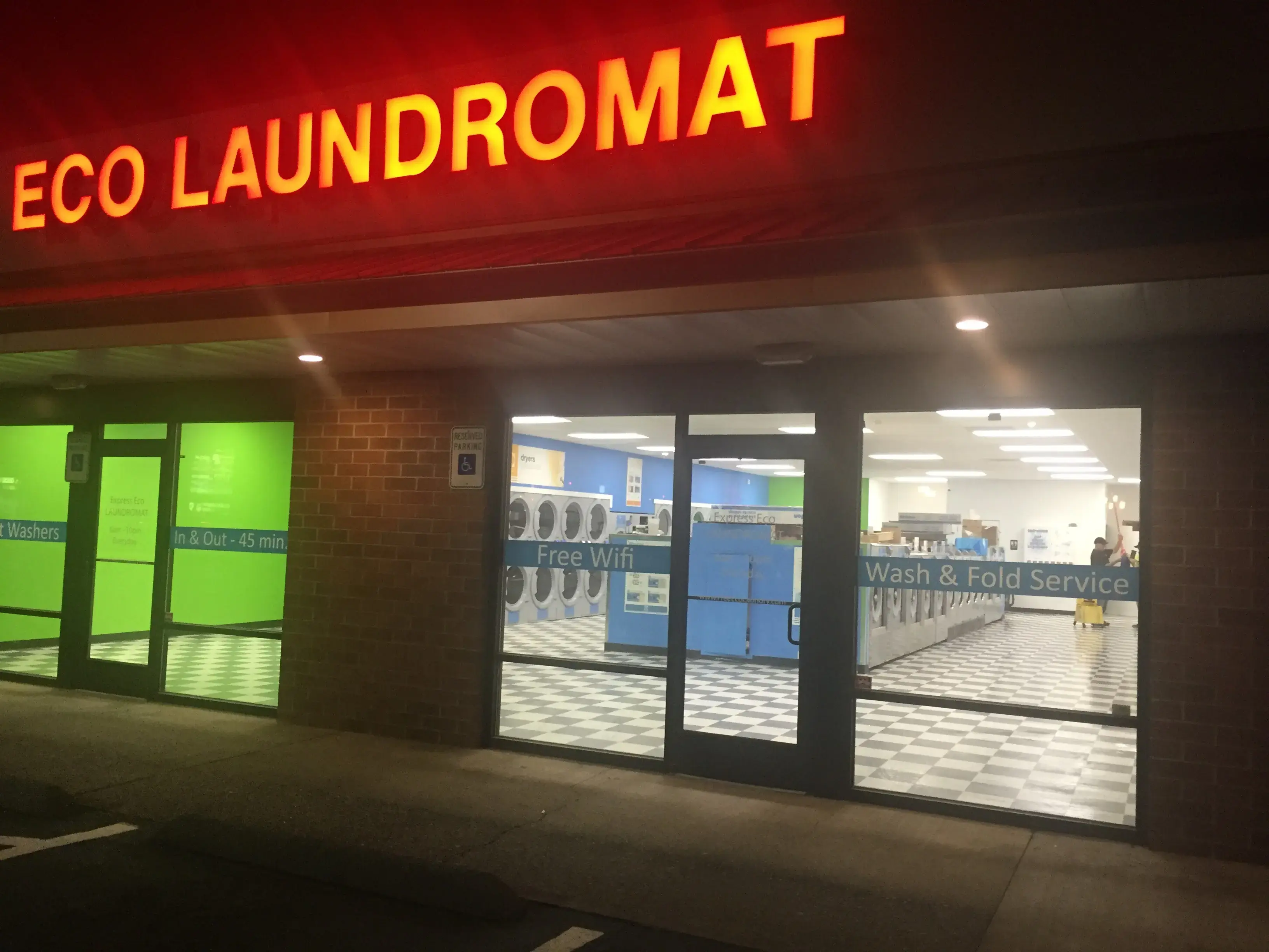 Express Eco Laundromat - Image 13