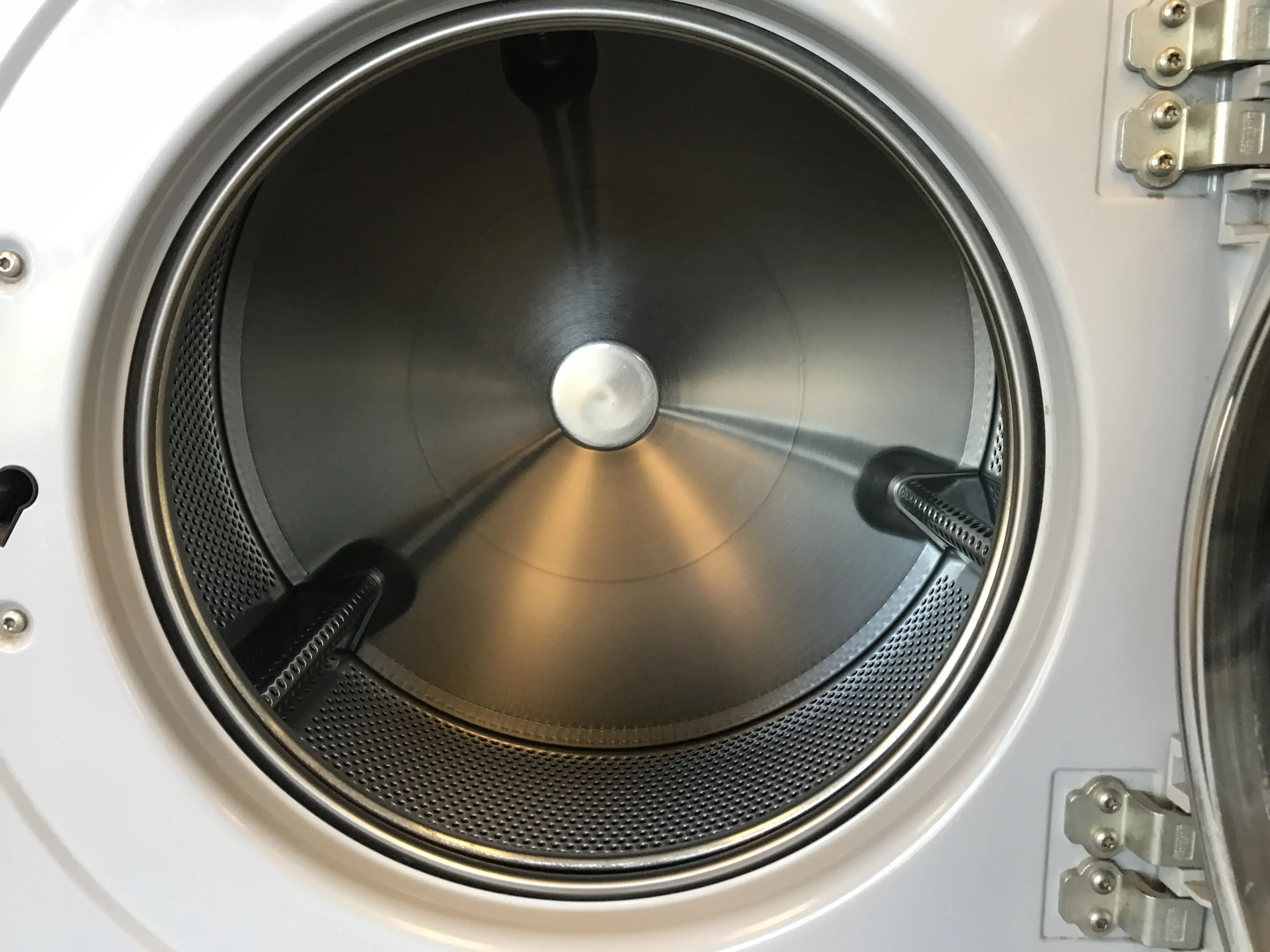 Express Eco Laundromat thumbnail 10