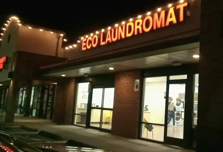 Express Eco Laundromat - Image 16