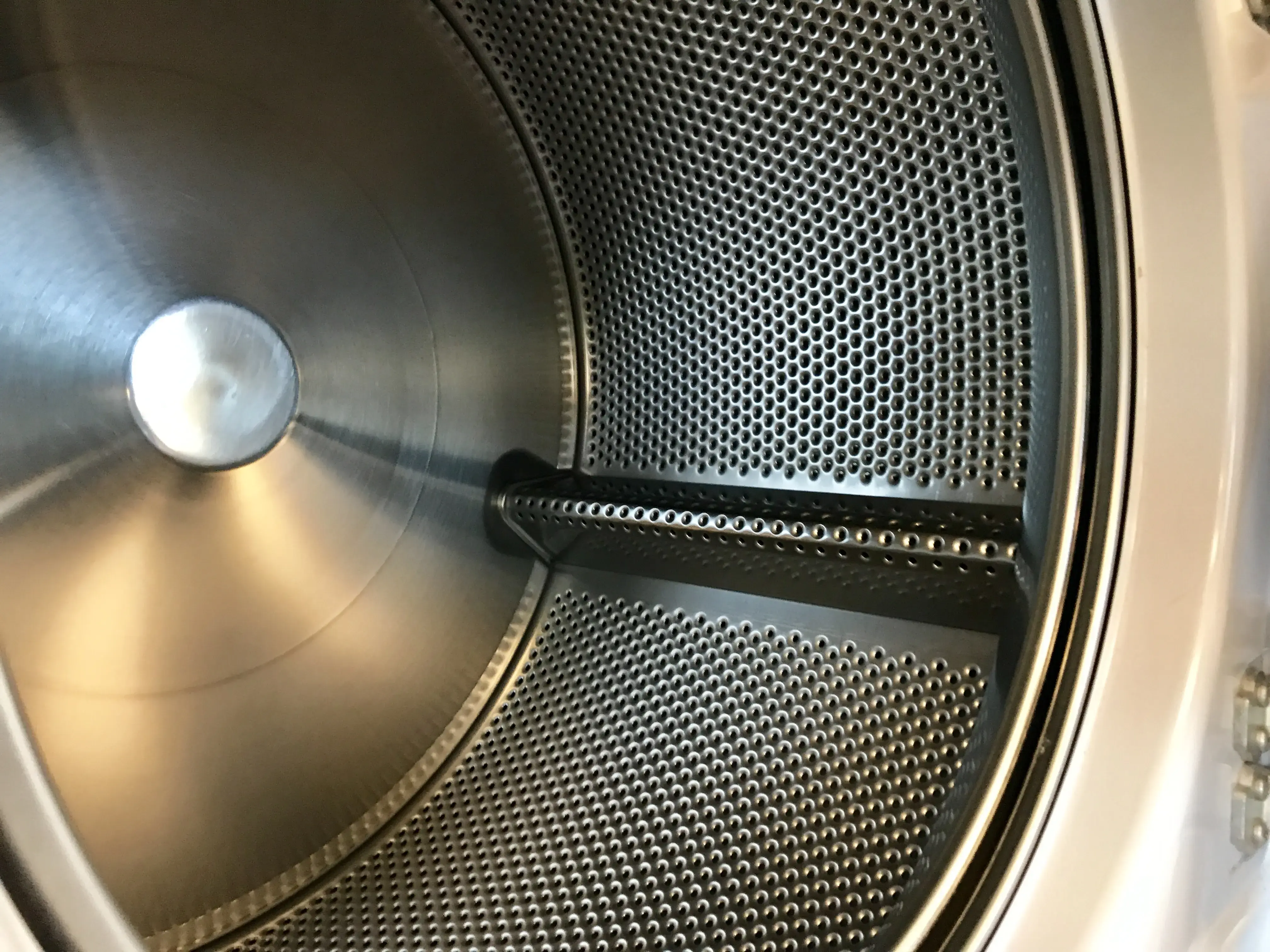 Express Eco Laundromat thumbnail 13