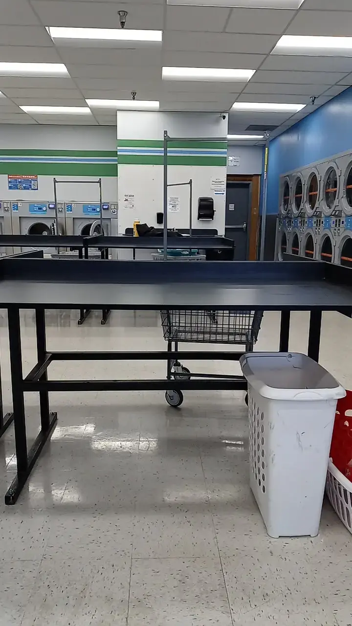 Express Eco Laundromat thumbnail 19
