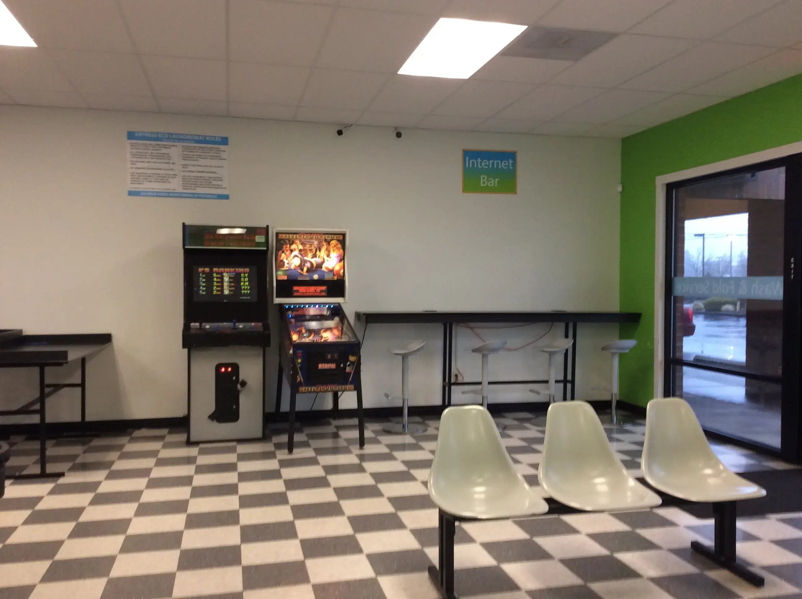 Express Eco Laundromat - Image 12