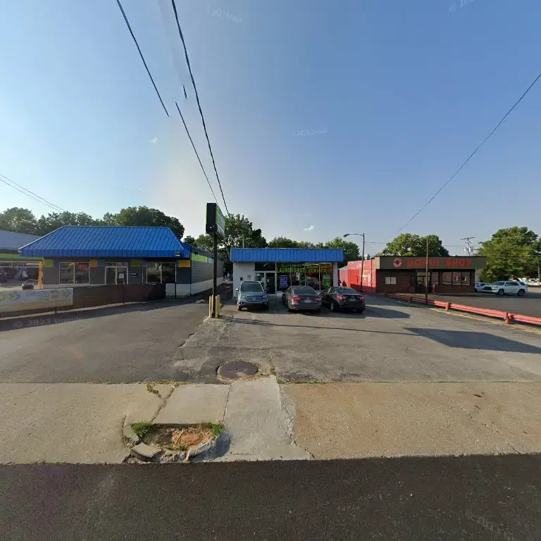 Express Laundromat thumbnail 11