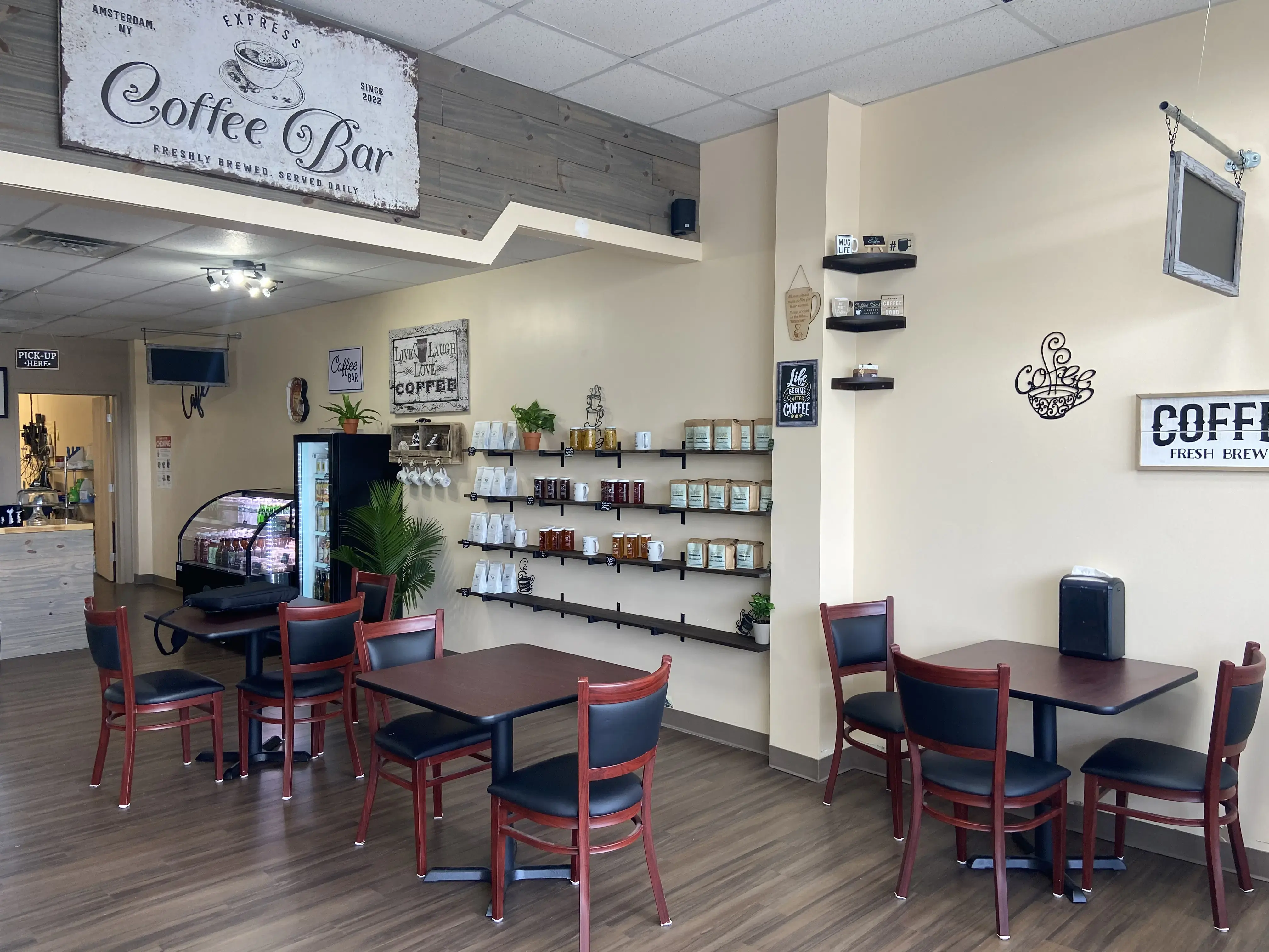 EXPRESS LAUNDROMAT & CAFE thumbnail 2