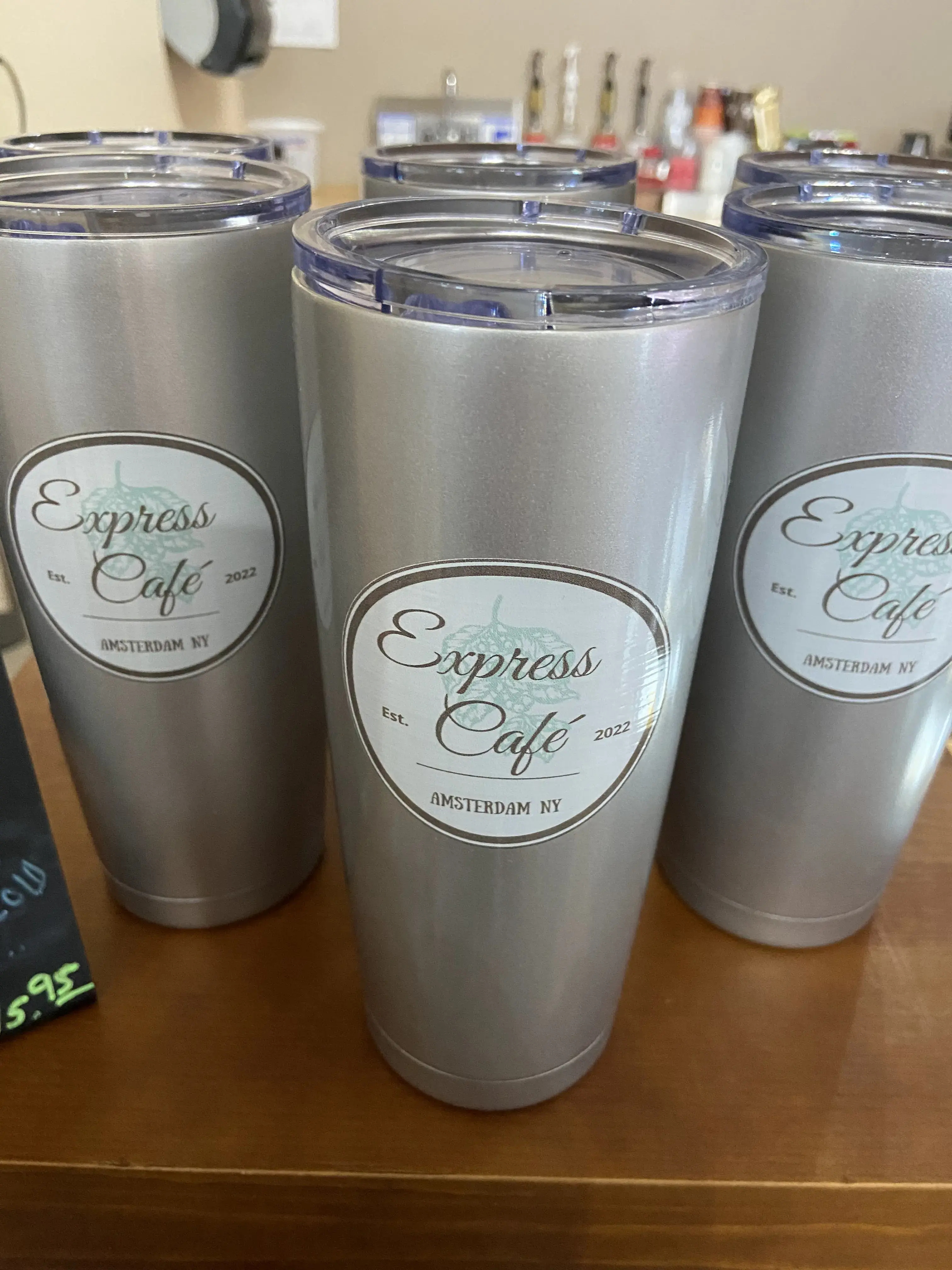 EXPRESS LAUNDROMAT & CAFE thumbnail 13