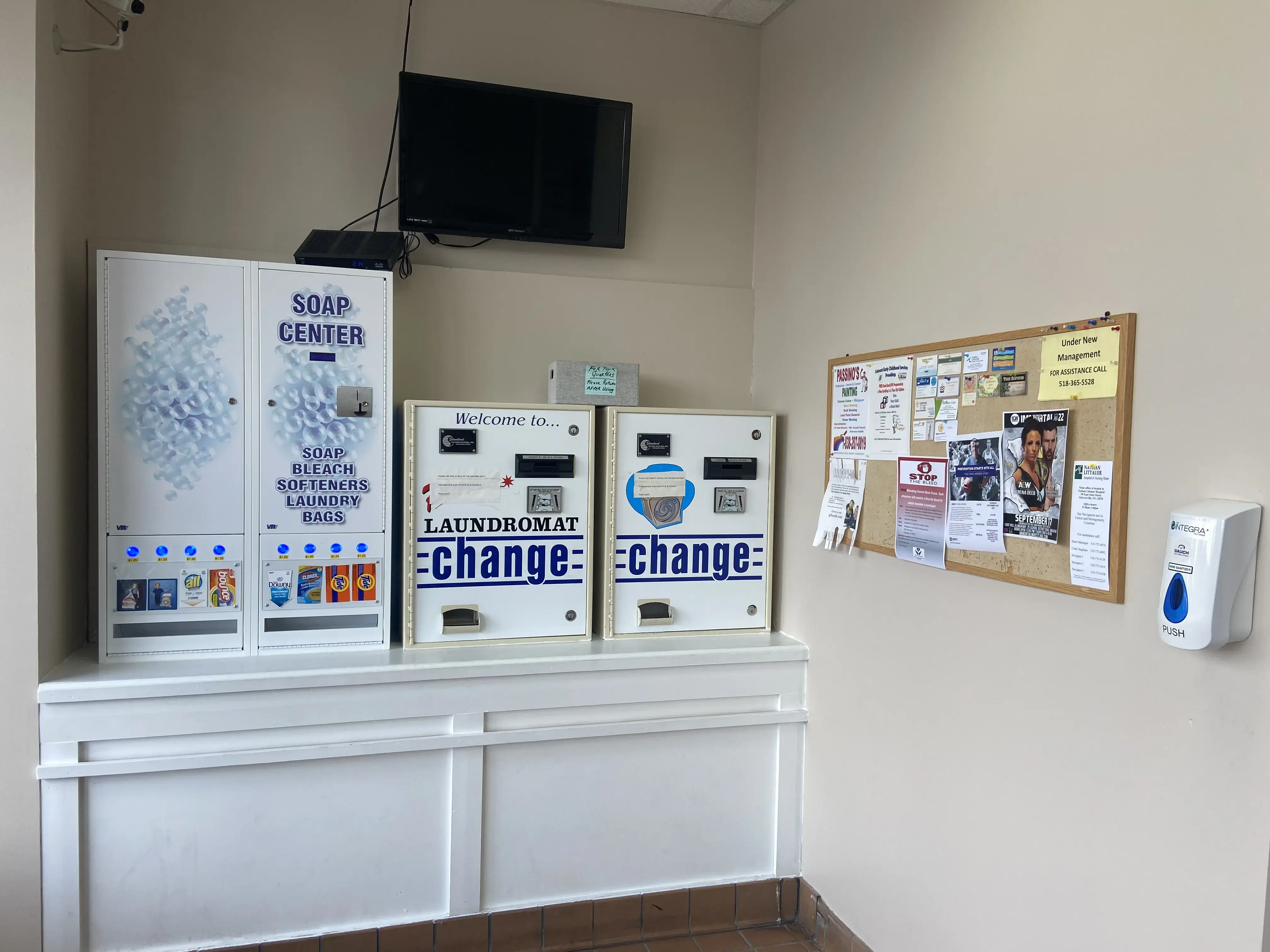 EXPRESS LAUNDROMAT & CAFE thumbnail 15