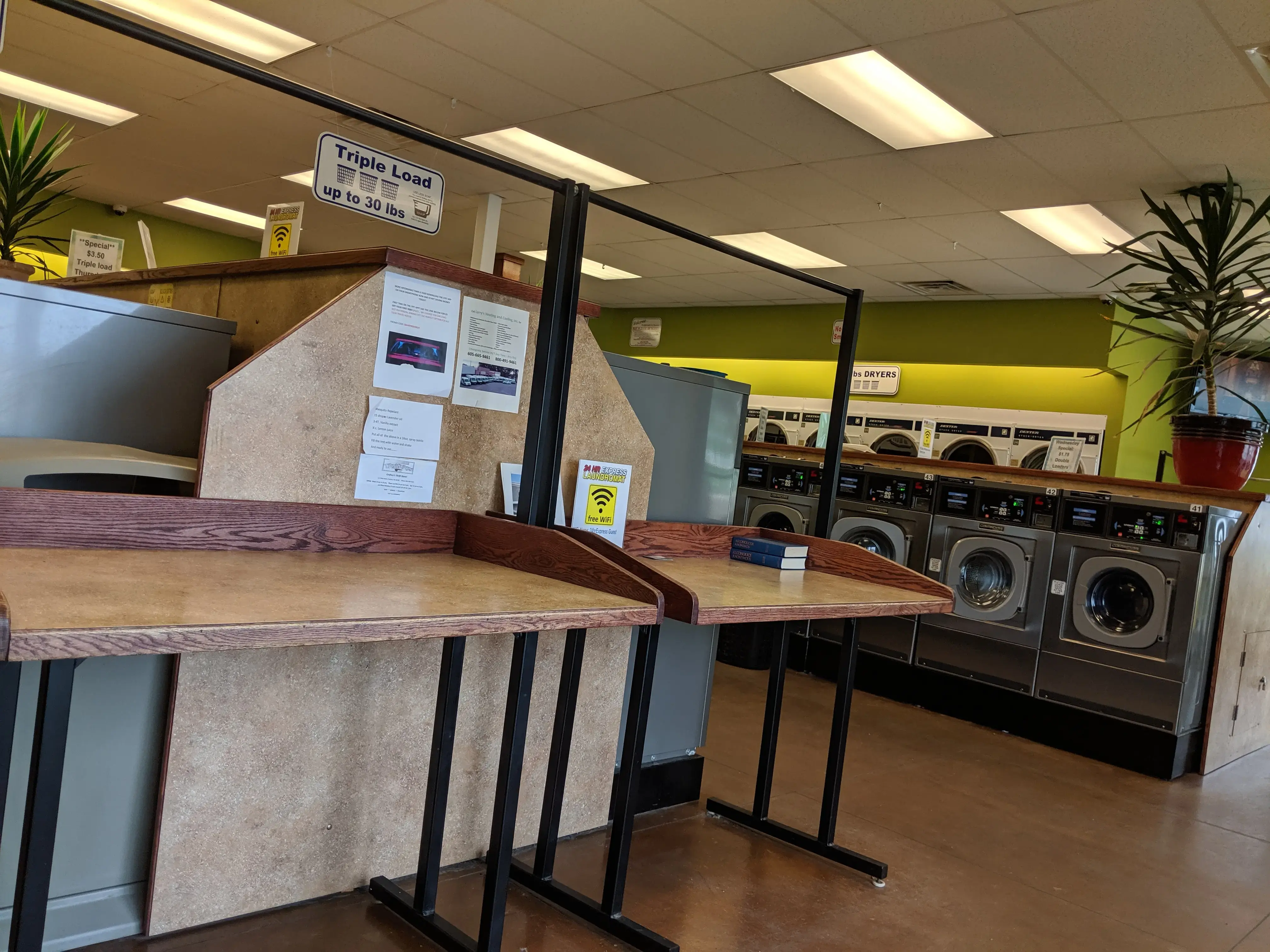 Express Laundromat thumbnail 7